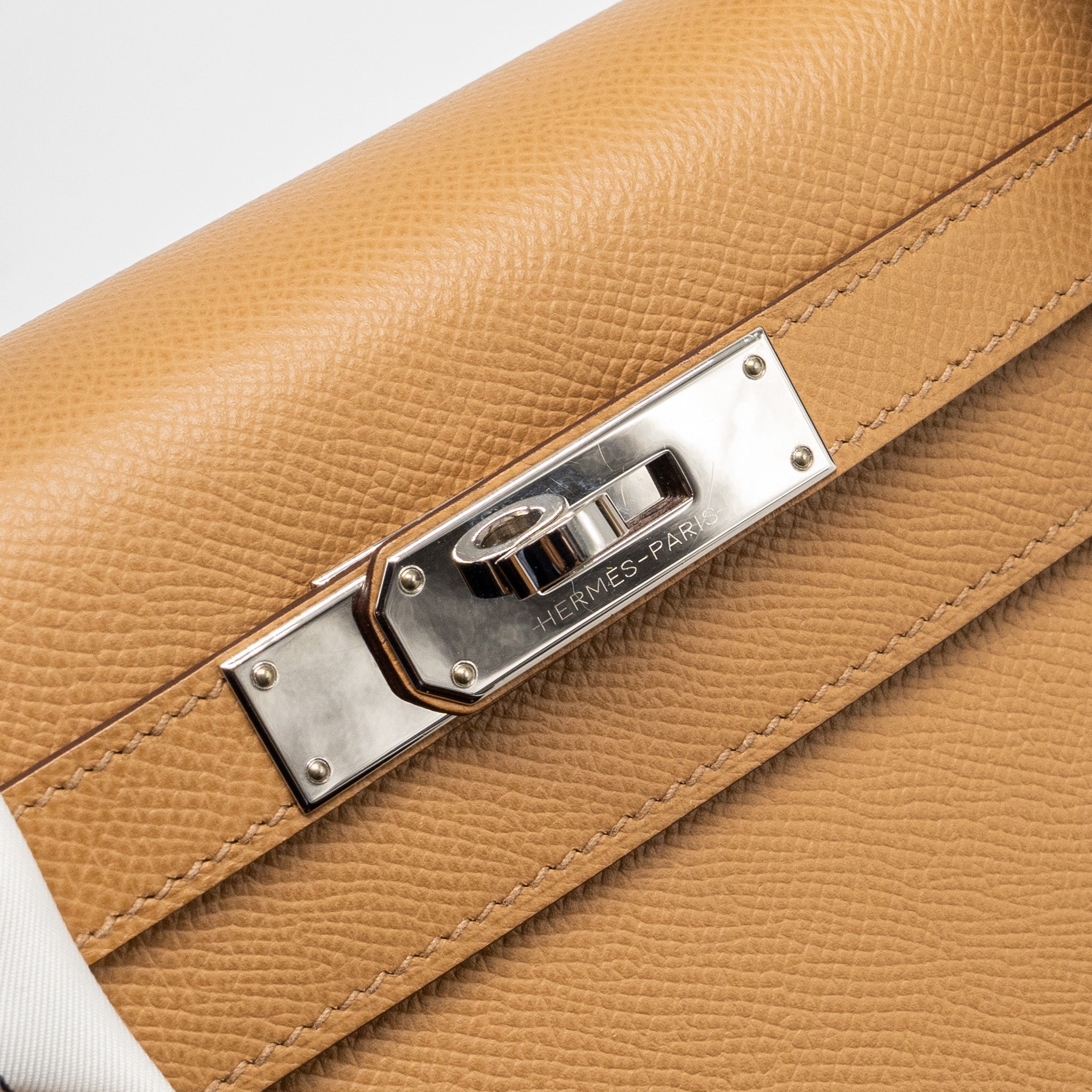 HERMES KELLY 28 EPSOM 4B BISCUIT SHW