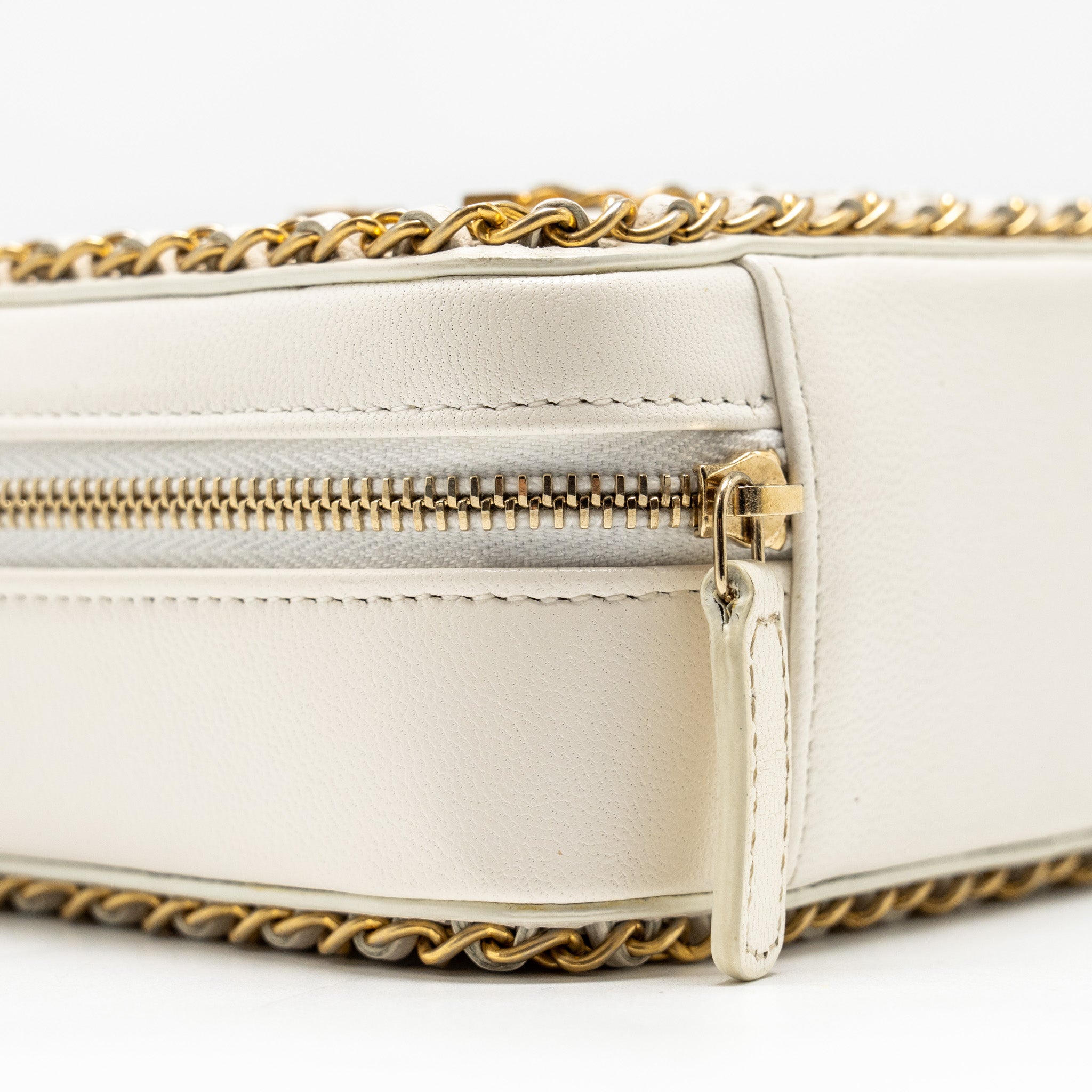 CHANEL MINI VANITY CLUTCH WITH CHAIN LAMBSKIN WHITE GHW