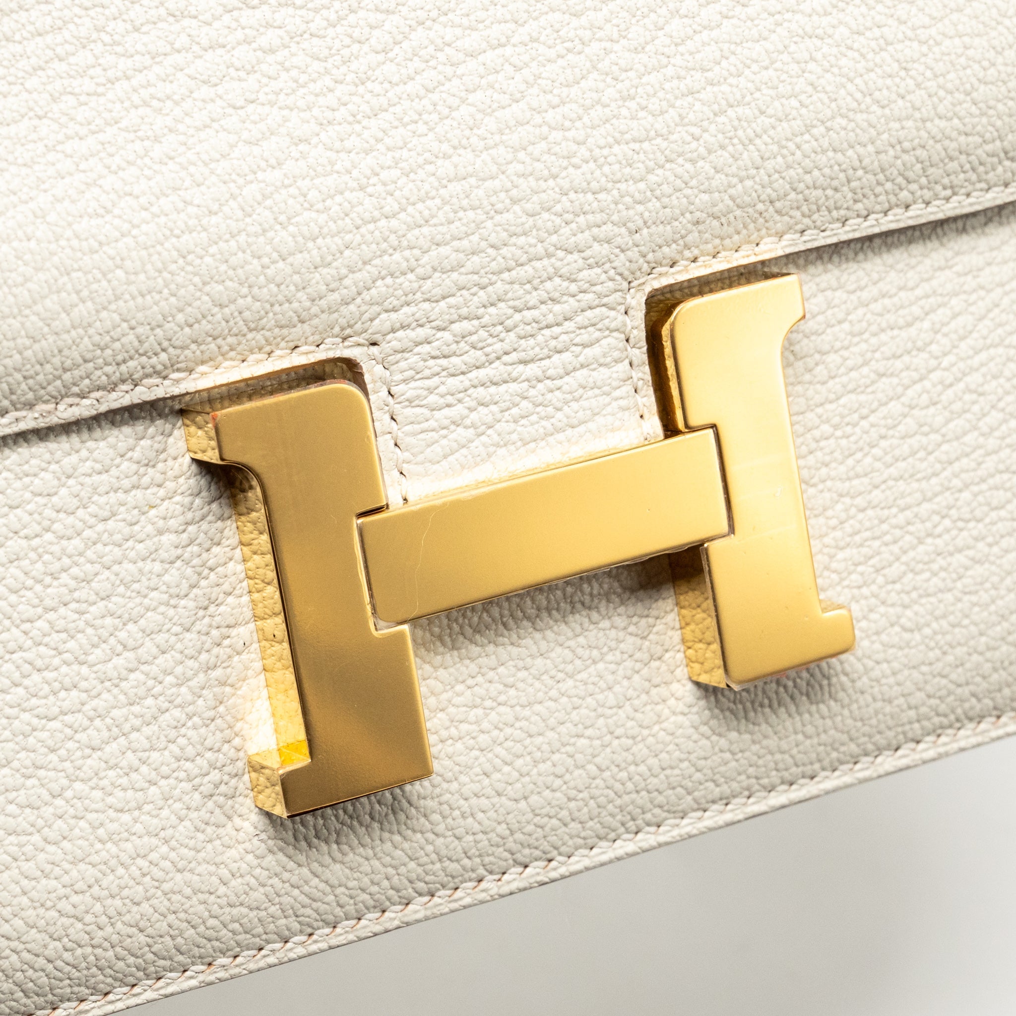 HERMES MINI CONSTANCE CHÈVRE MYSORE MUSHROOM/BISCUIT GHW