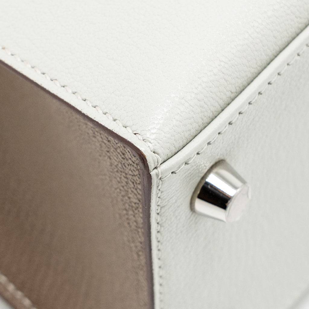 HERMES KELLY 25 SPECIAL ORDER CHÈVRE MYSORE GRIS PERLE/ETOUPE BRUSHED SHW