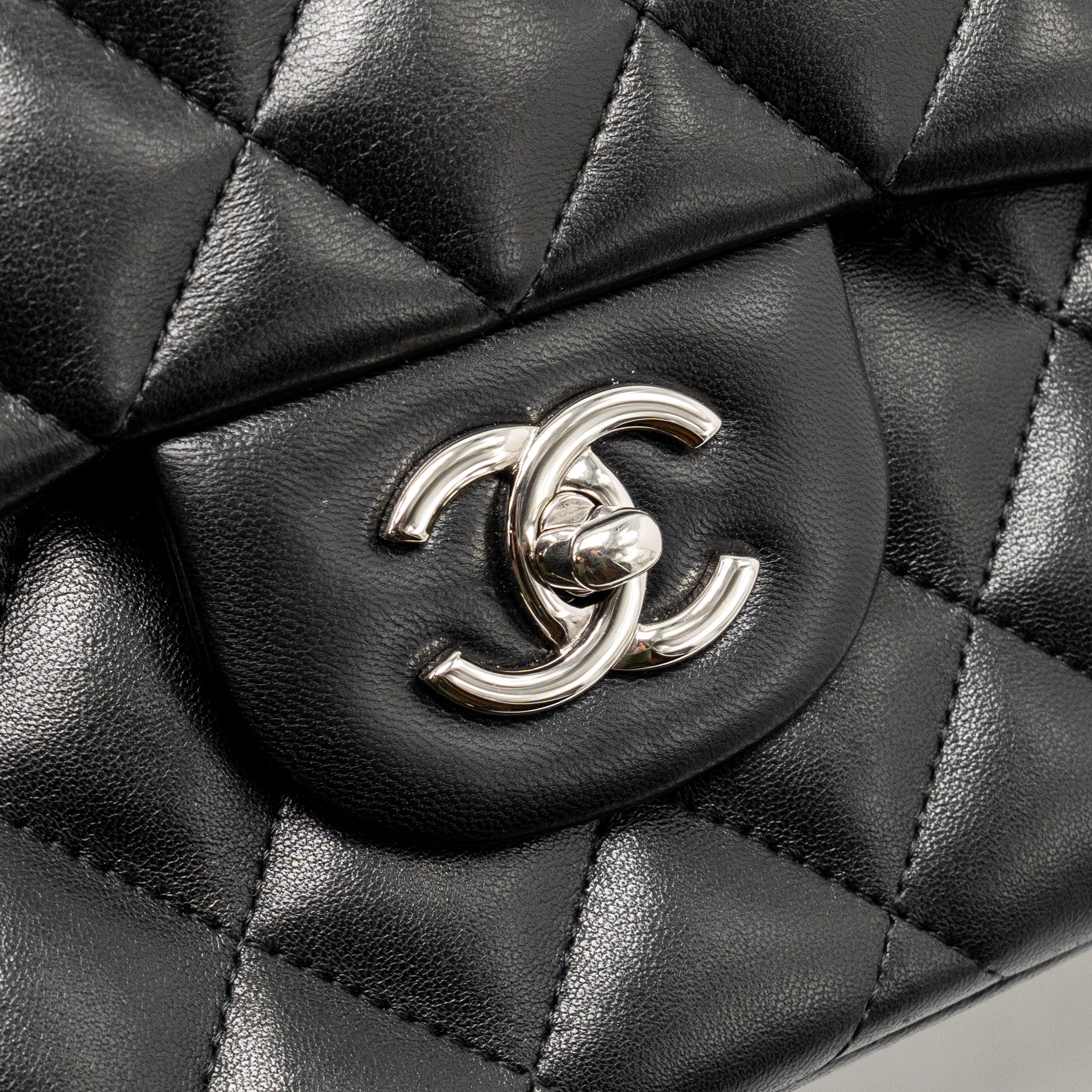 CHANEL JUMBO CLASSIC DOUBLE FLAP BAG LAMBSKIN BLACK SHW