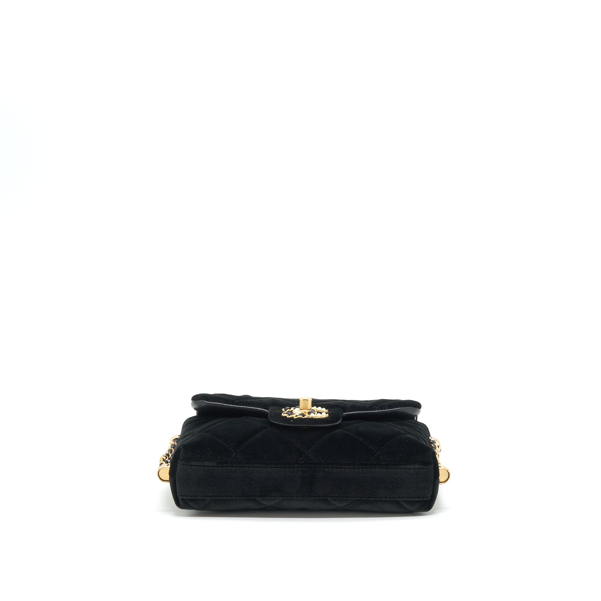 CHANEL FLAP BAG LEATHER CHAIN/PEARL BUCKLE VELVET BLACK GHW