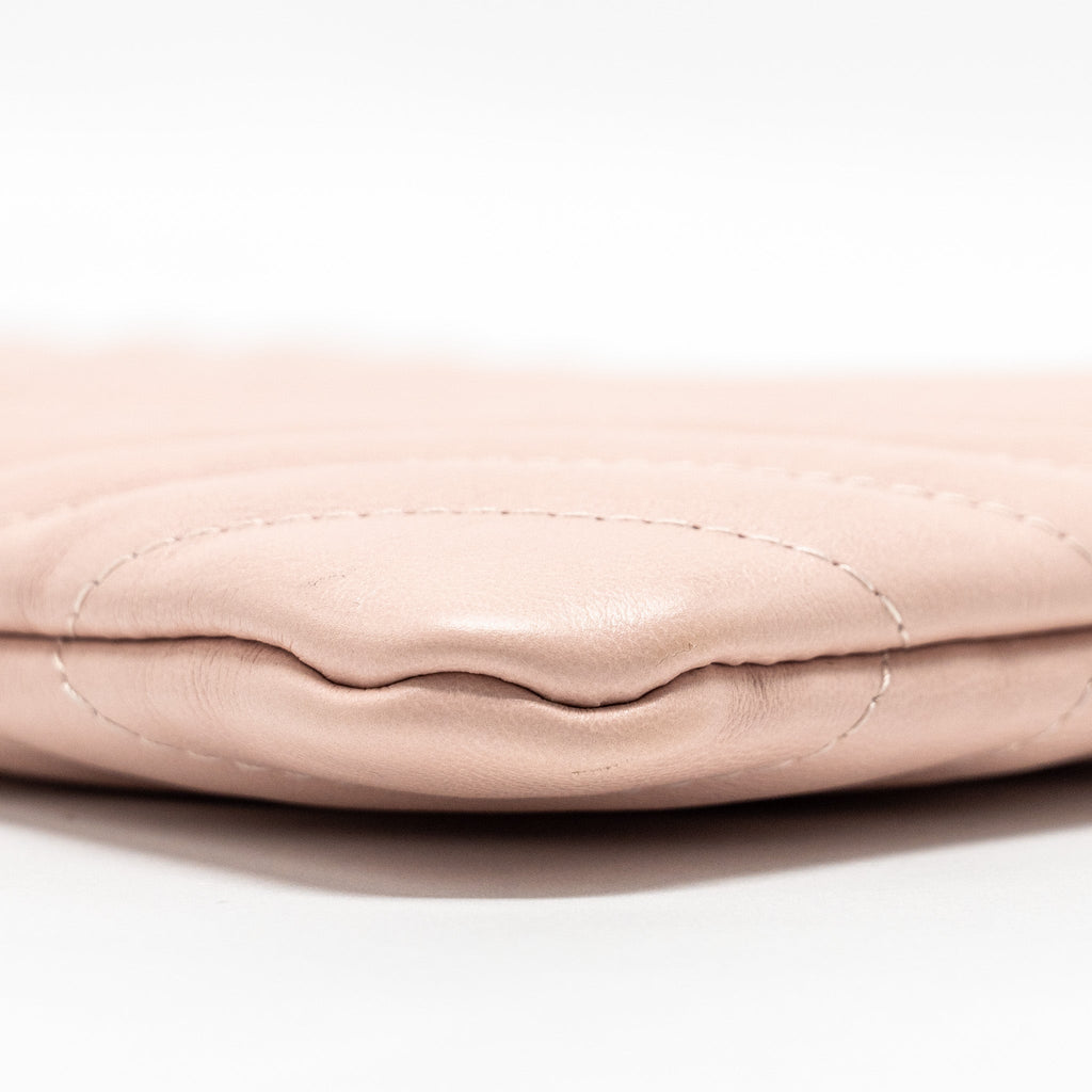 CHANEL CHEVRON ZIP CLUTCH CALFSKIN LIGHT PINK GHW
