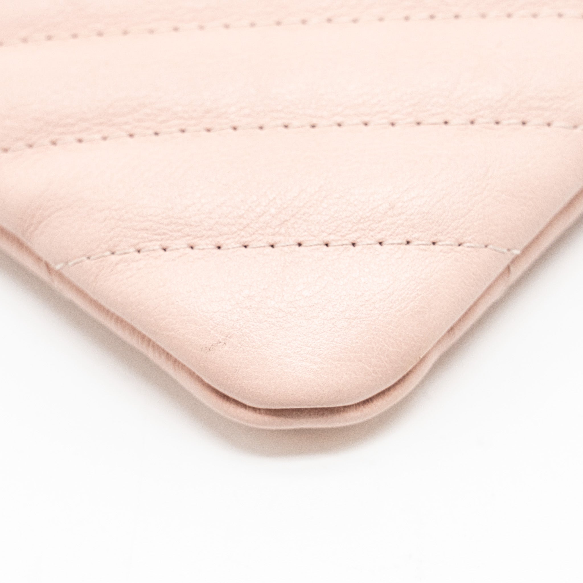 CHANEL CHEVRON ZIP CLUTCH CALFSKIN LIGHT PINK GHW