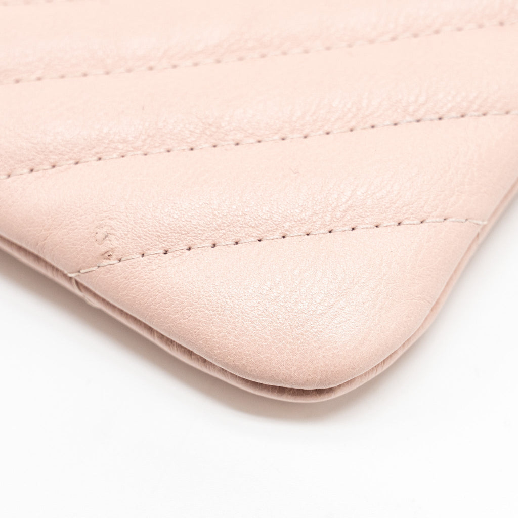 CHANEL CHEVRON ZIP CLUTCH CALFSKIN LIGHT PINK GHW