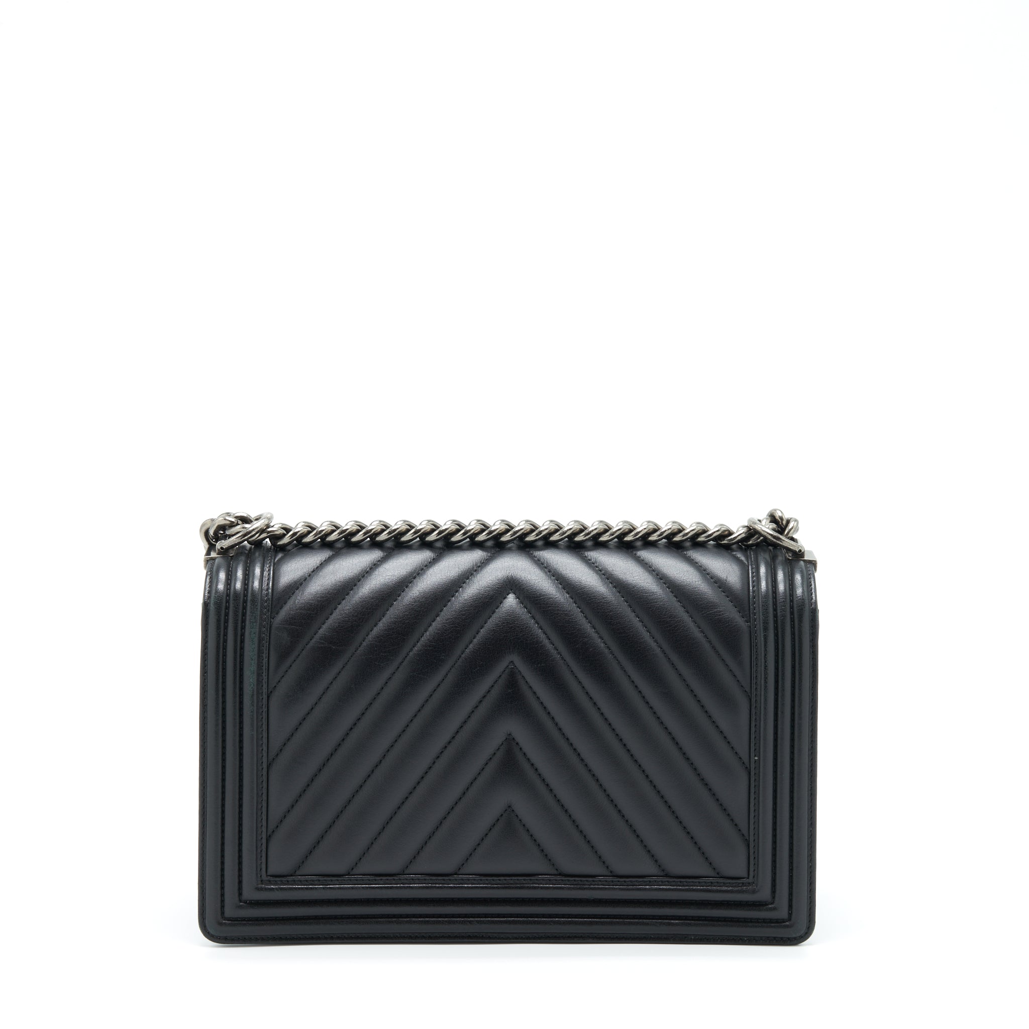 CHANEL NEW MEDIUM CHEVRON BOY BAG CALFSKIN BLACK RUTHENIUM HARDWARE