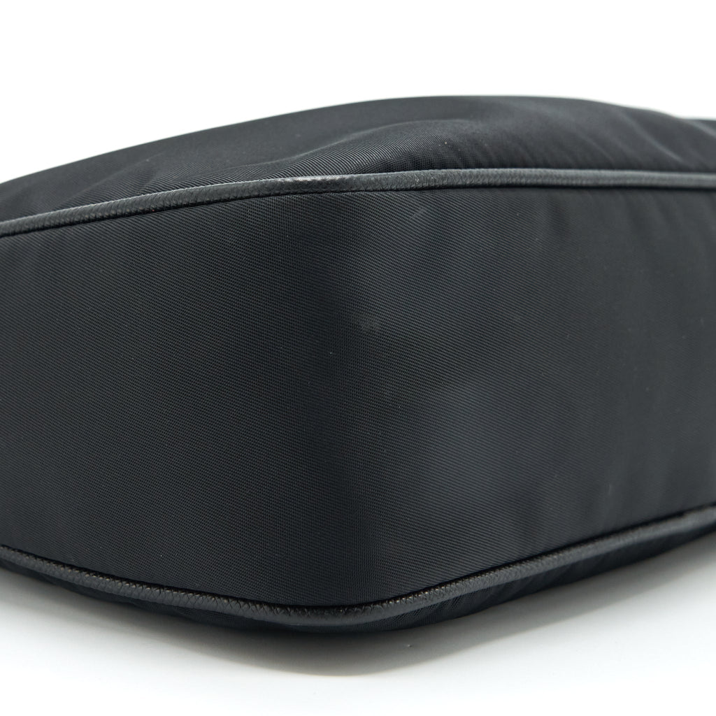 PRADA RE-EDITION 2005 BAG NYLON BLACK SHW