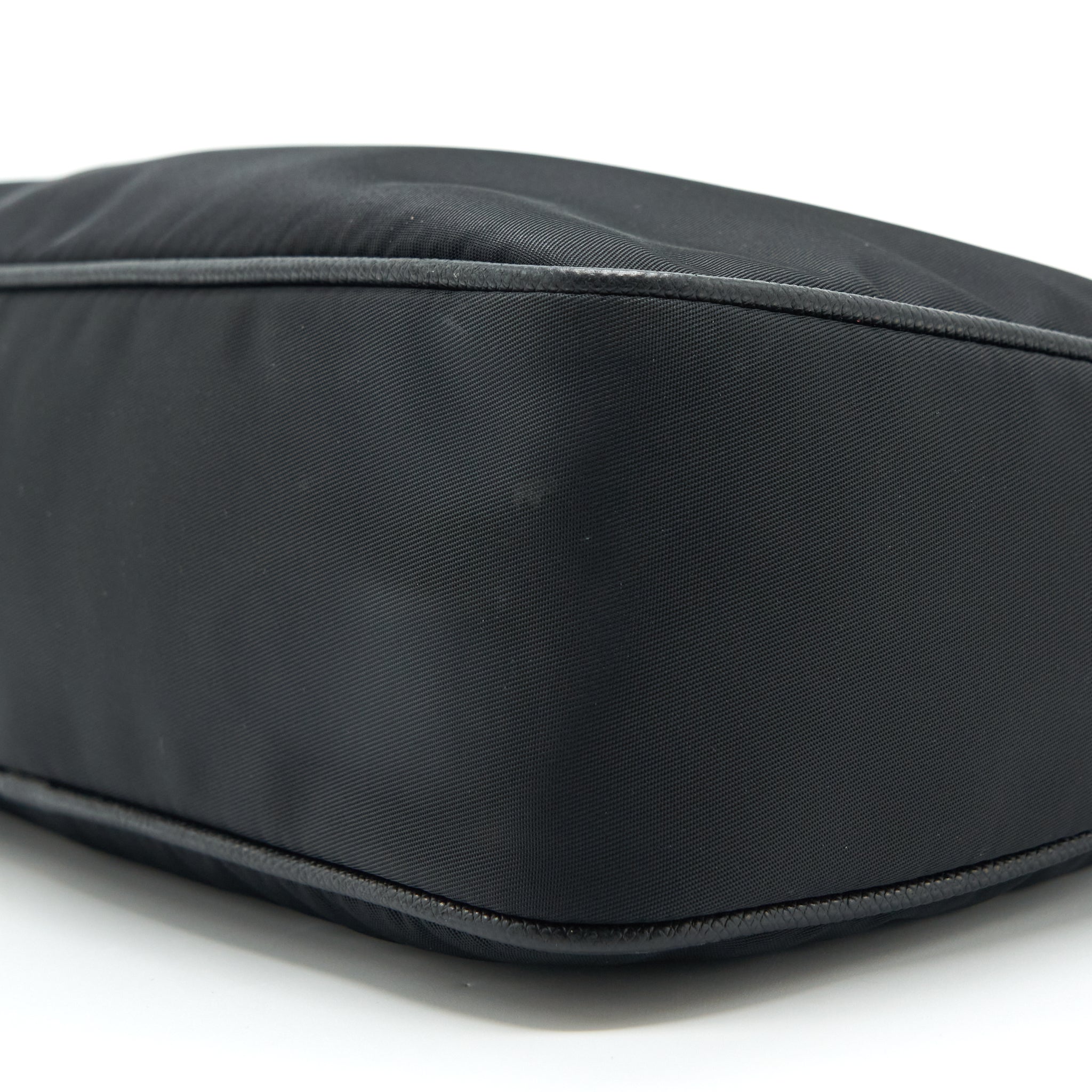 PRADA RE-EDITION 2005 BAG NYLON BLACK SHW