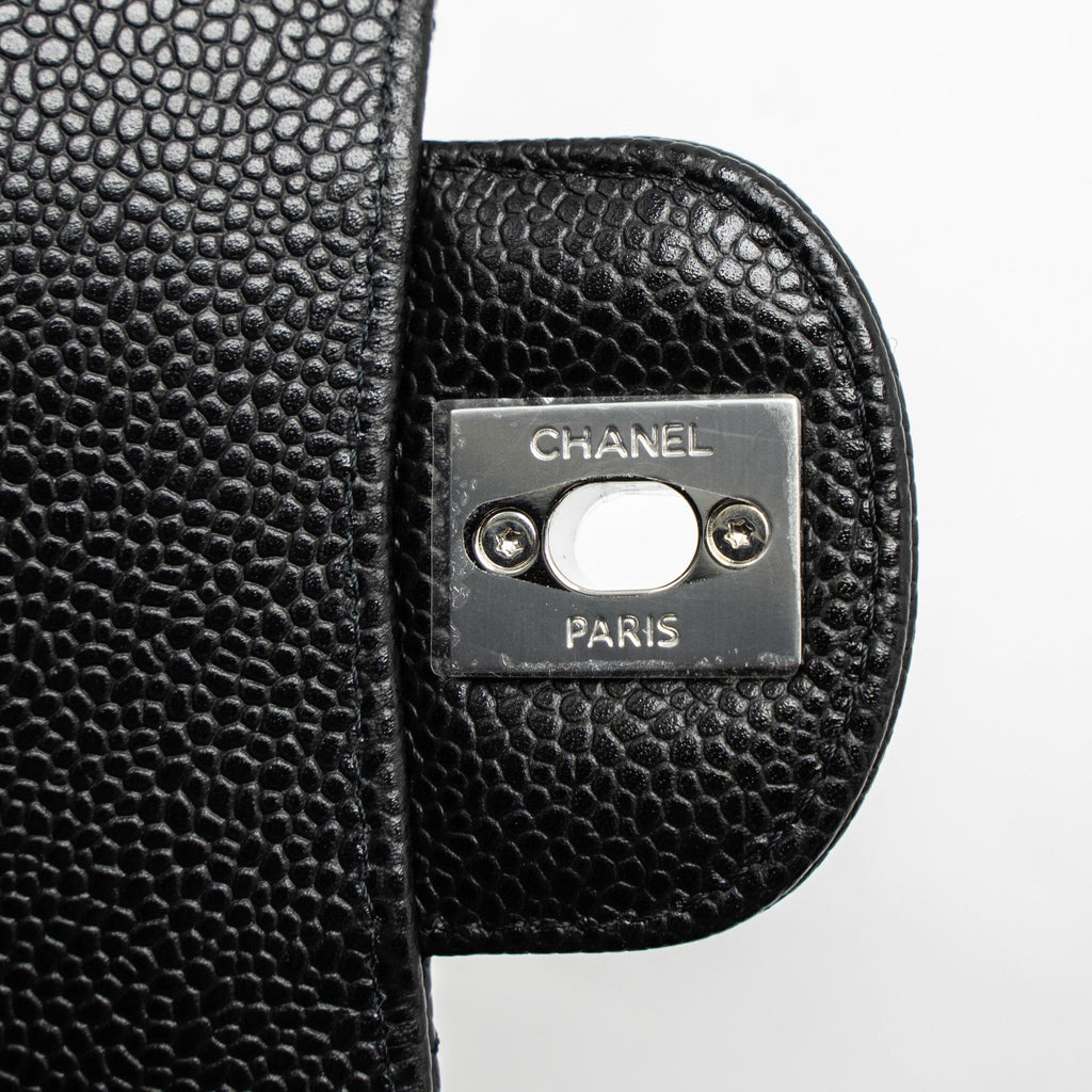 CHANEL SMALL CLASSIC DOUBLE FLAP BAG CAVIAR BLACK SHW (MICROCHIP)