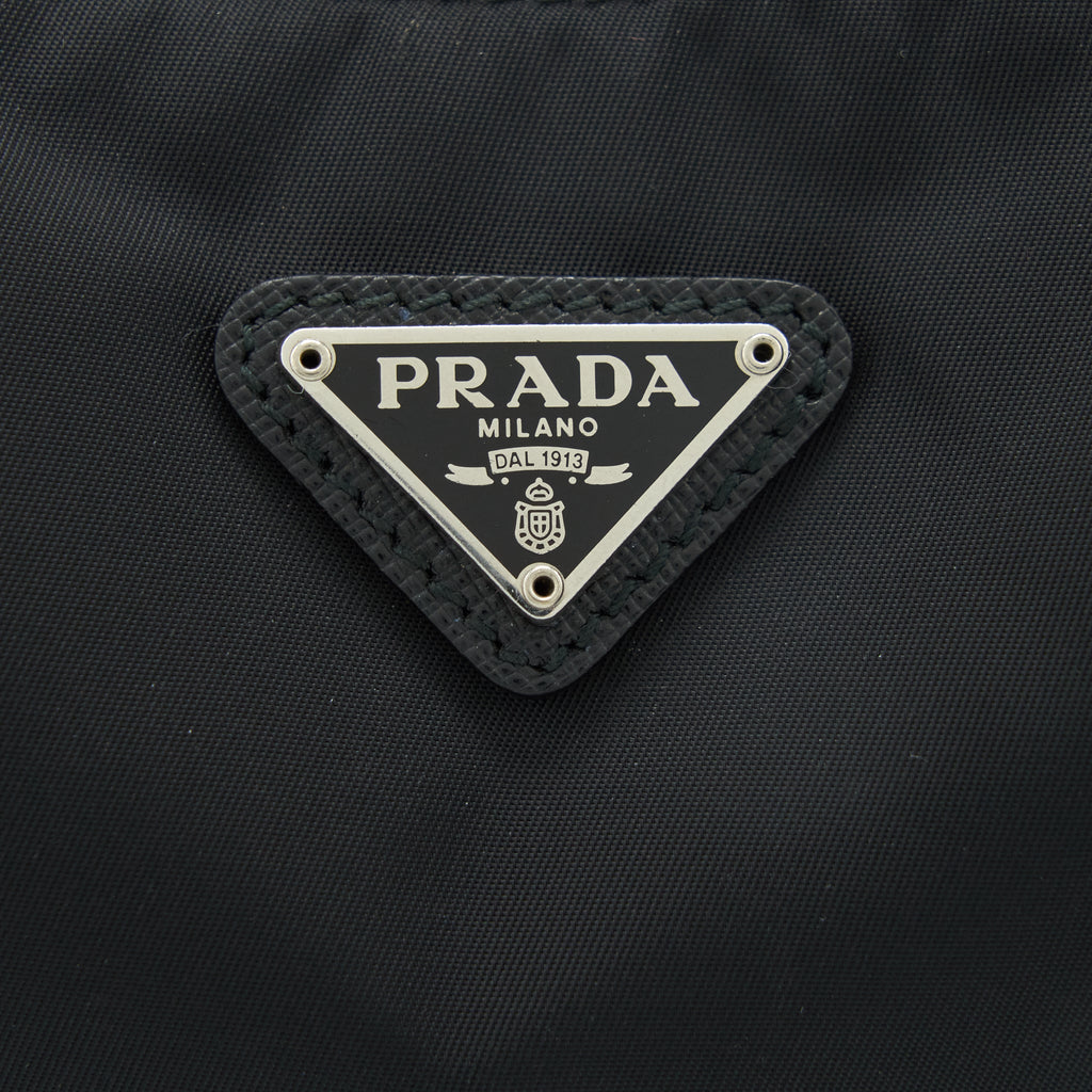 PRADA RE-EDITION 2005 BAG NYLON BLACK SHW
