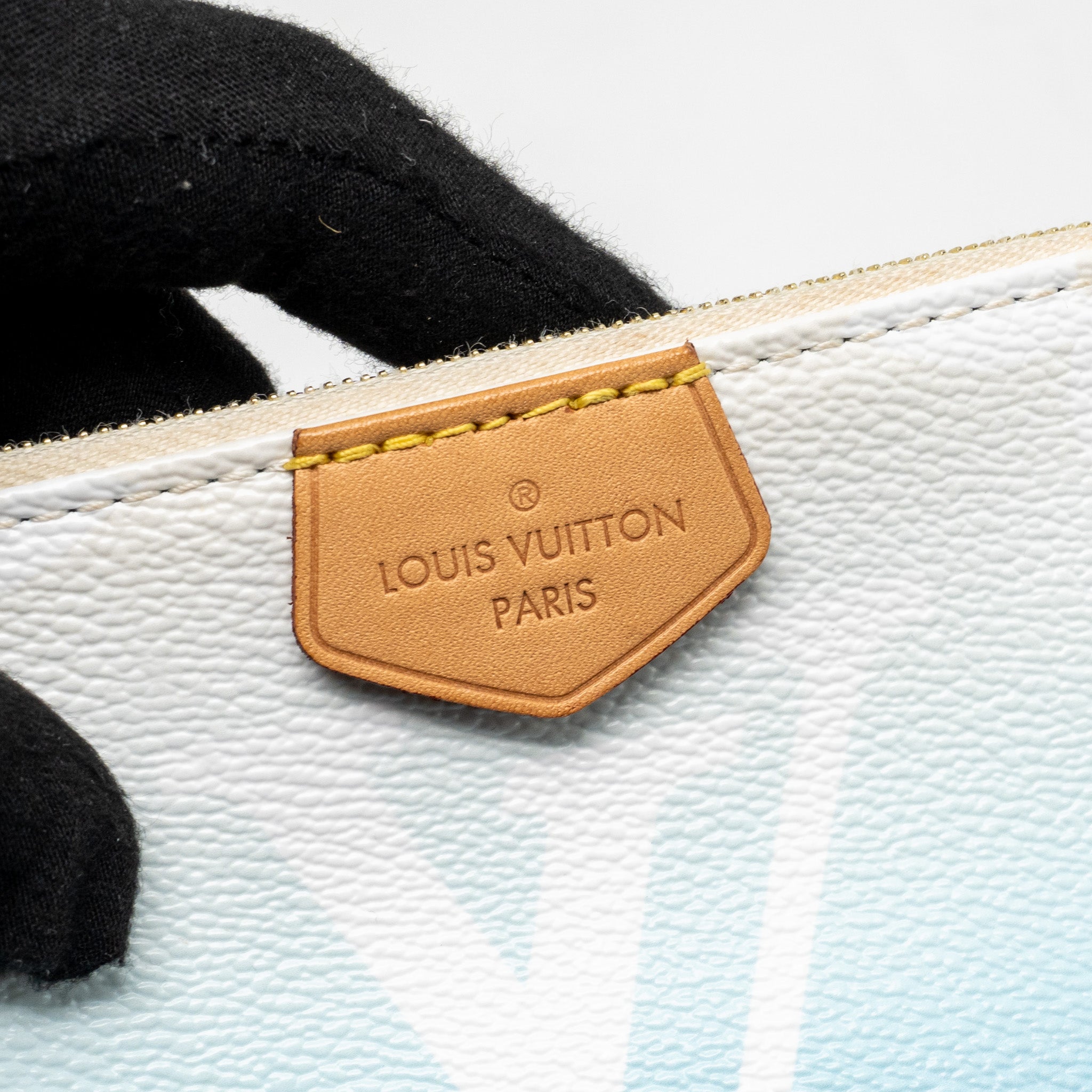 LOUIS VUITTON MULTI POCHETTE ACCESSORIES BY THE POOL GIANT MONOGRAM CANVAS BLUE GHW