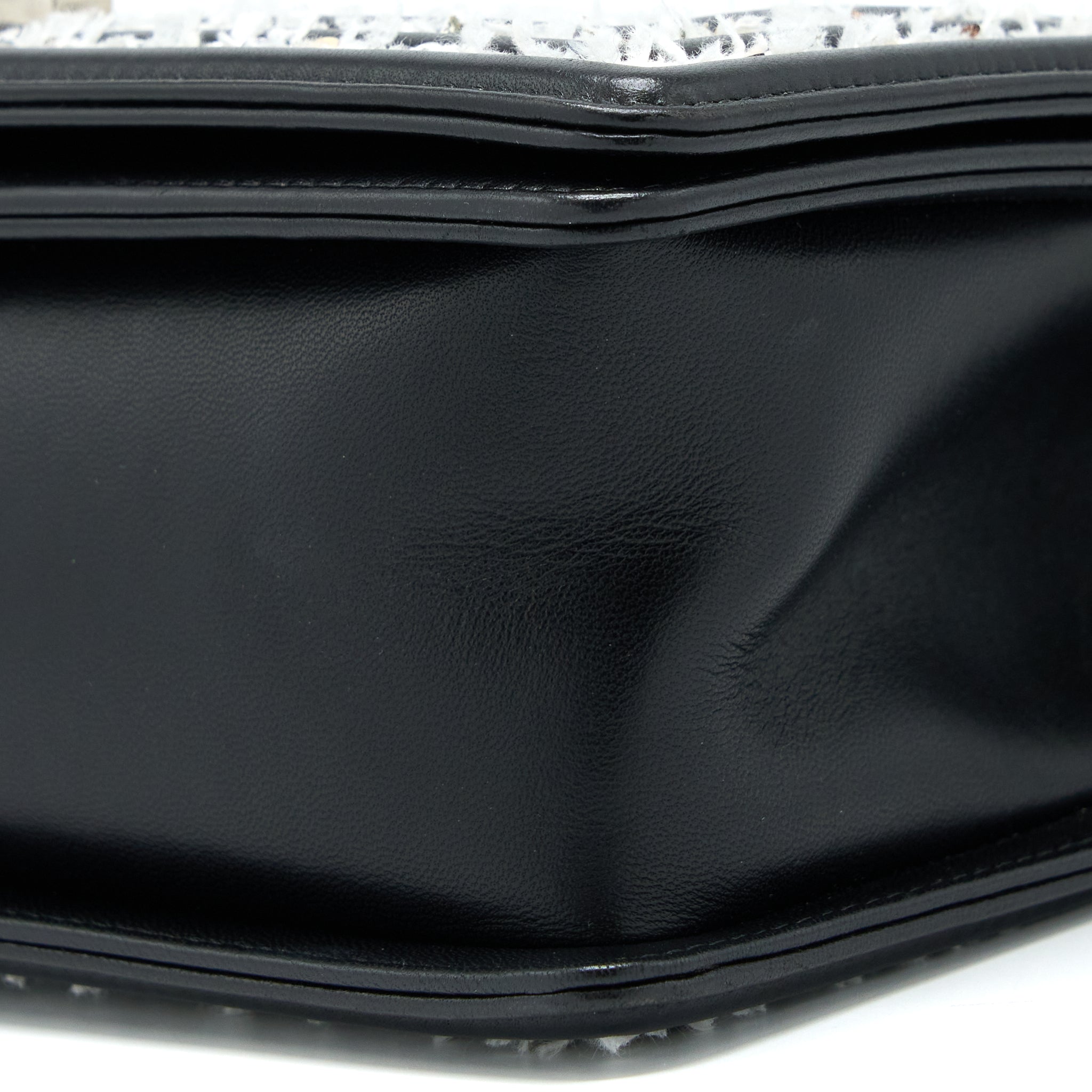 CHANEL MEDIUM BOY BAG LIMITED LAMBSKIN BLACK/WHITE SHW