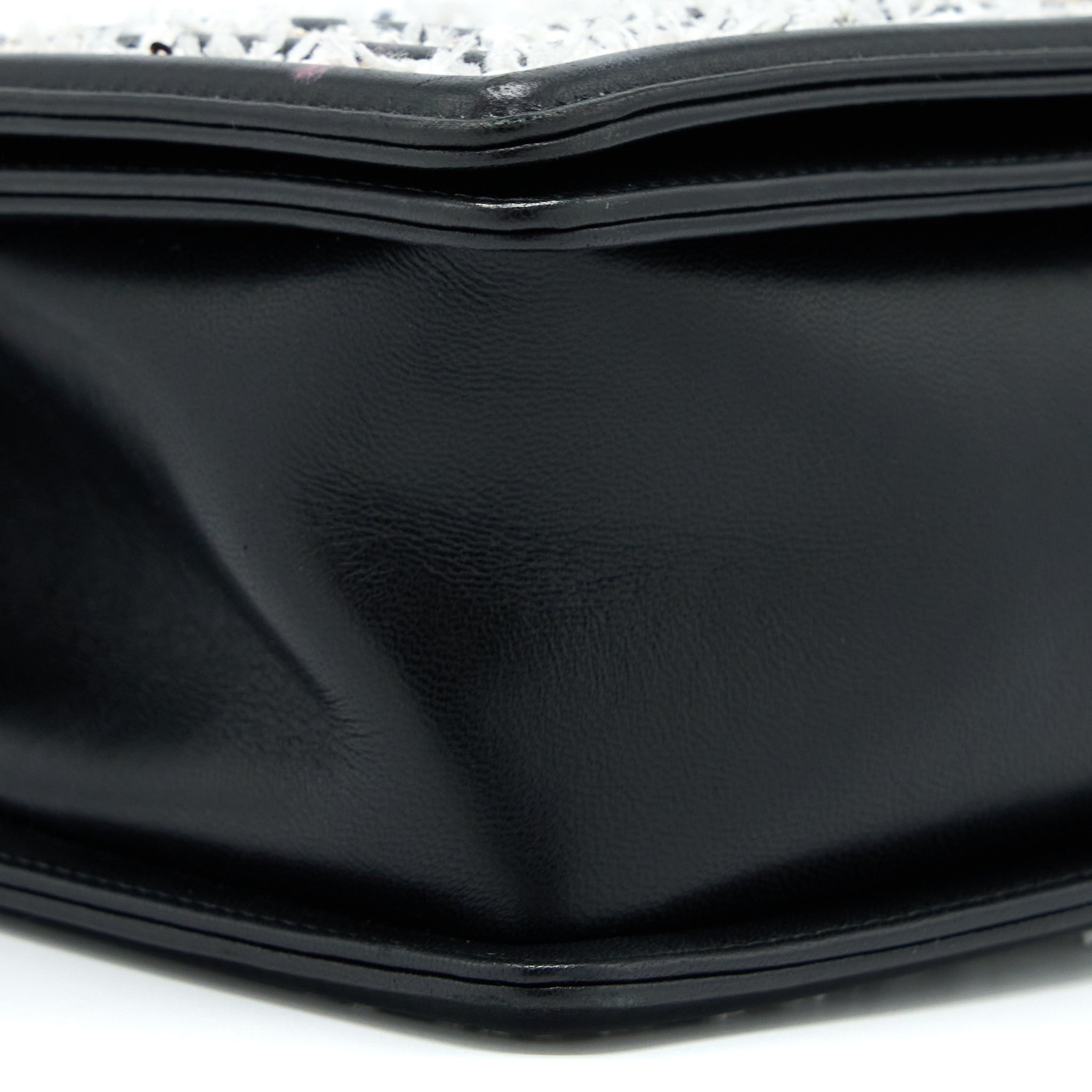 CHANEL MEDIUM BOY BAG LIMITED LAMBSKIN BLACK/WHITE SHW