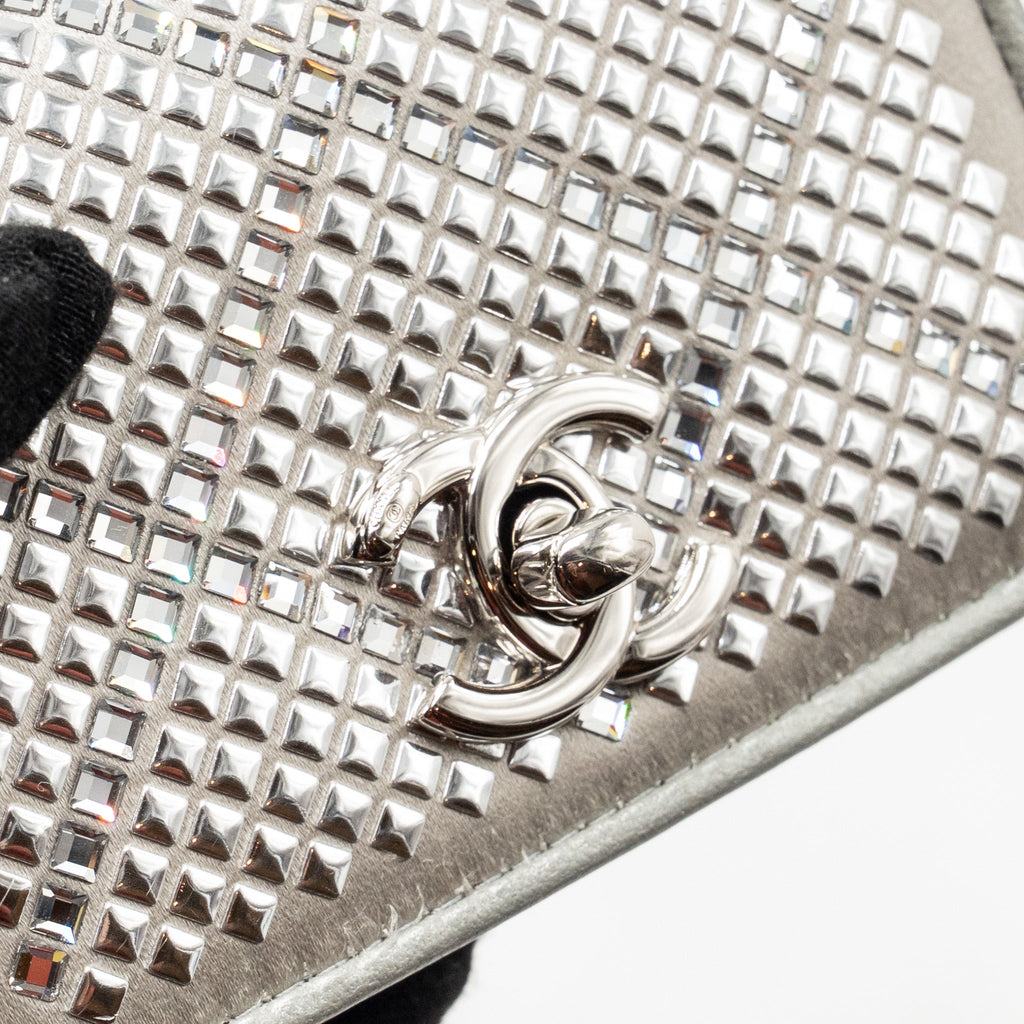 CHANEL 22A MINI STUDDED CHAIN BELT BAG WITH CRYSTAL METALLIC LAMBSKIN SILVER SHW (MICROCHIP)