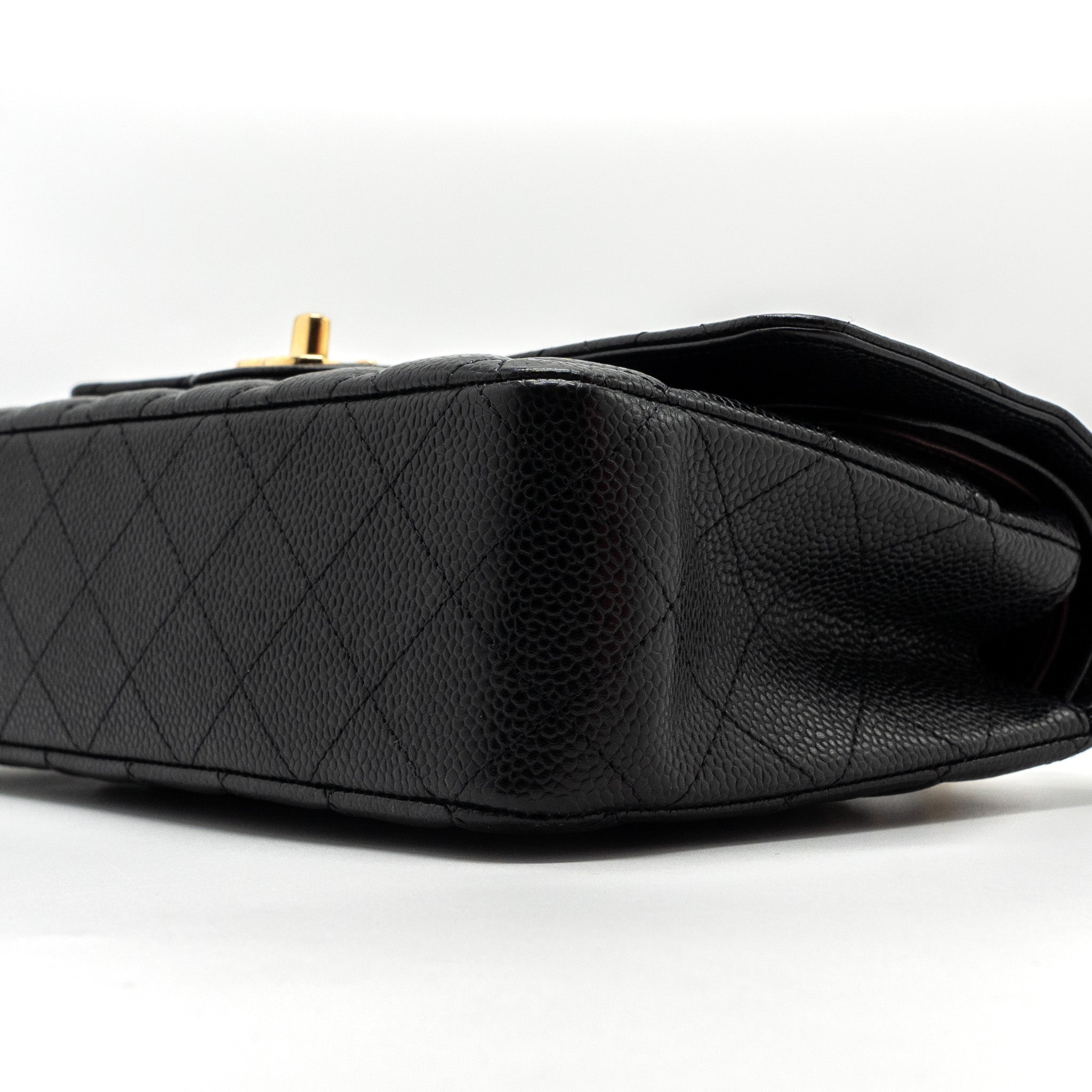 CHANEL MEDIUM CLASSIC DOUBLE FLAP BAG CAVIAR BLACK GHW (MICROCHIP )
