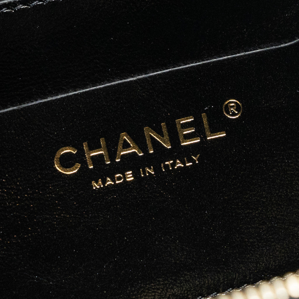 CHANEL 22A BACKPACK PATENT BLACK LGHW (MICROCHIP)