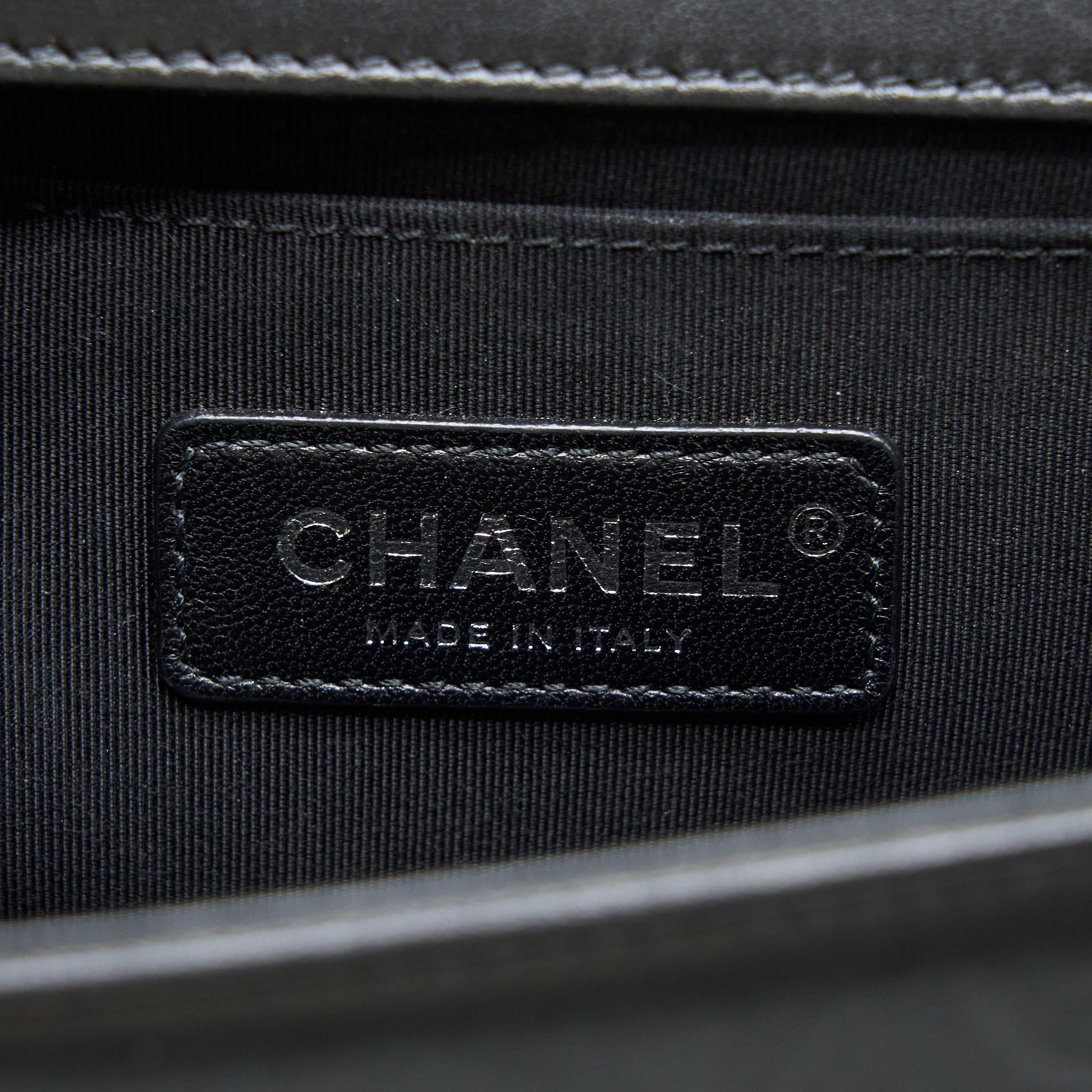 CHANEL MEDIUM BOY BAG LIMITED LAMBSKIN BLACK/WHITE SHW