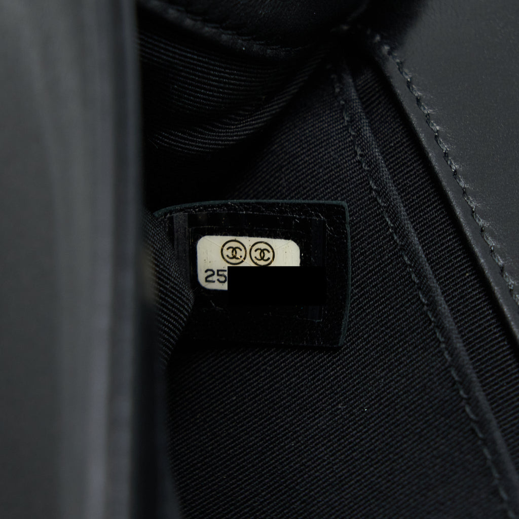 CHANEL MEDIUM BOY BAG LIMITED LAMBSKIN BLACK/WHITE SHW