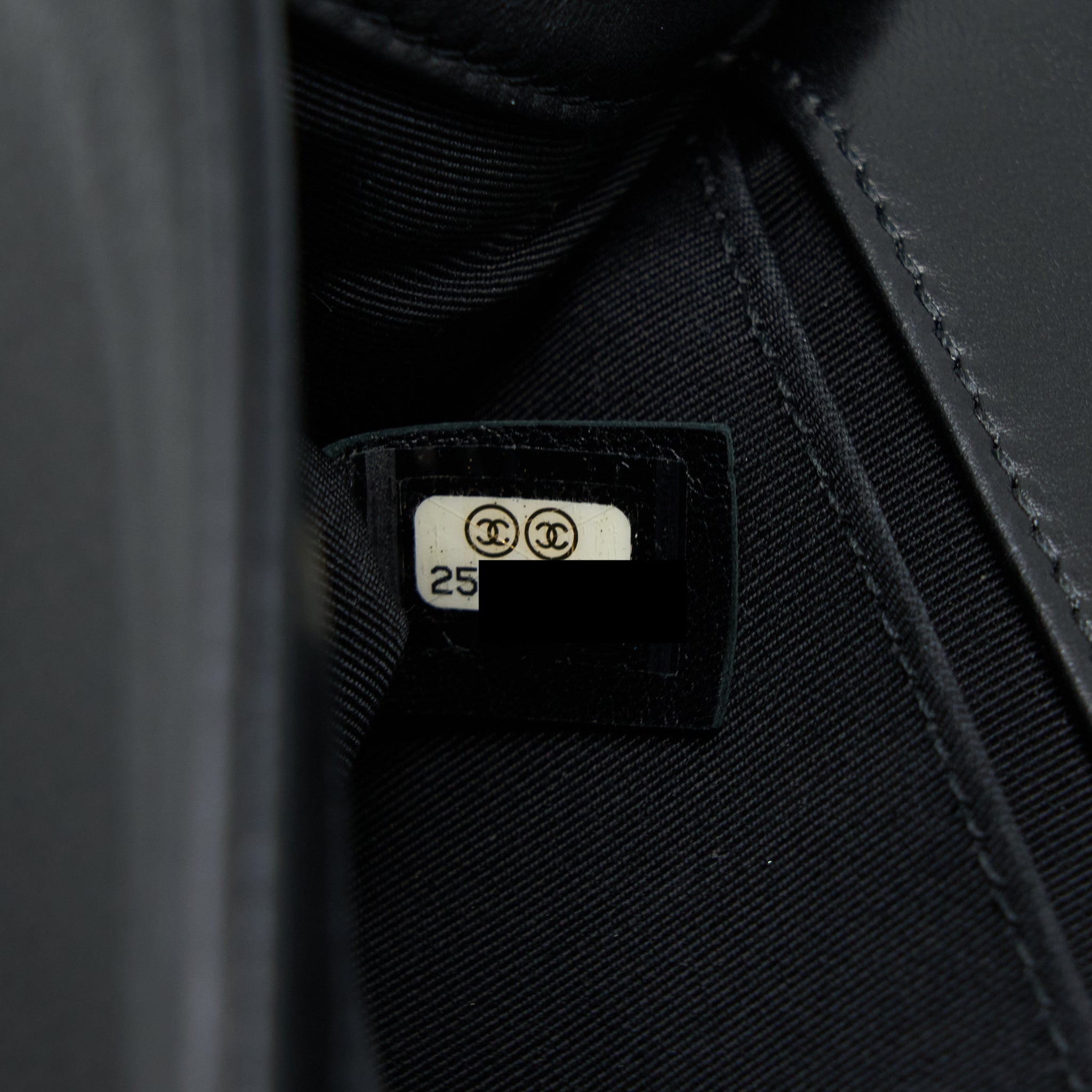 CHANEL MEDIUM BOY BAG LIMITED LAMBSKIN BLACK/WHITE SHW