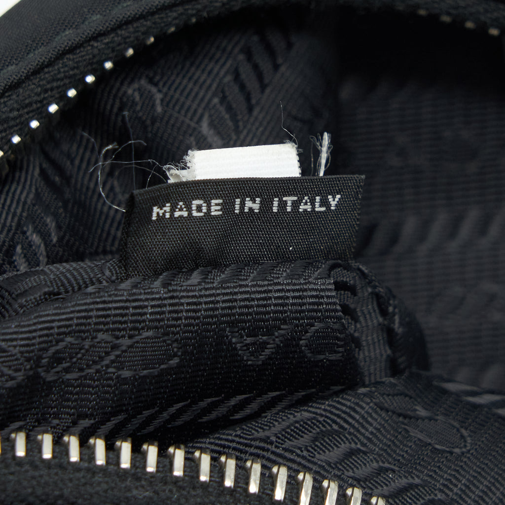 PRADA RE-EDITION 2005 BAG NYLON BLACK SHW