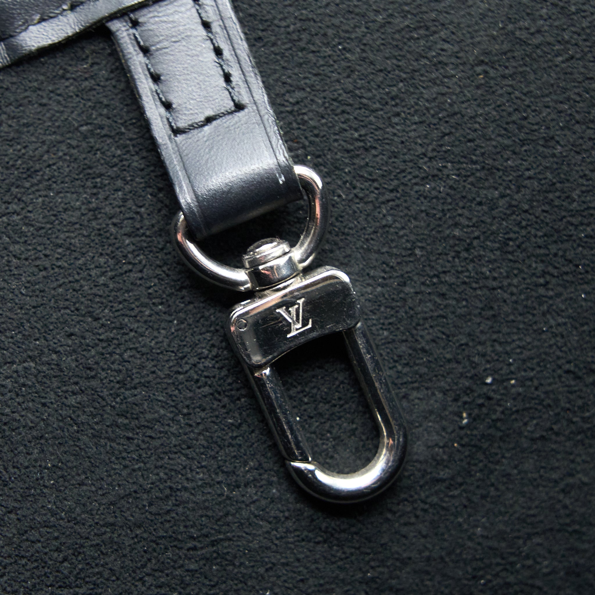 LOUIS VUITTON NEVERFULL MM EPI BLUE DENIM/BLACK SHW