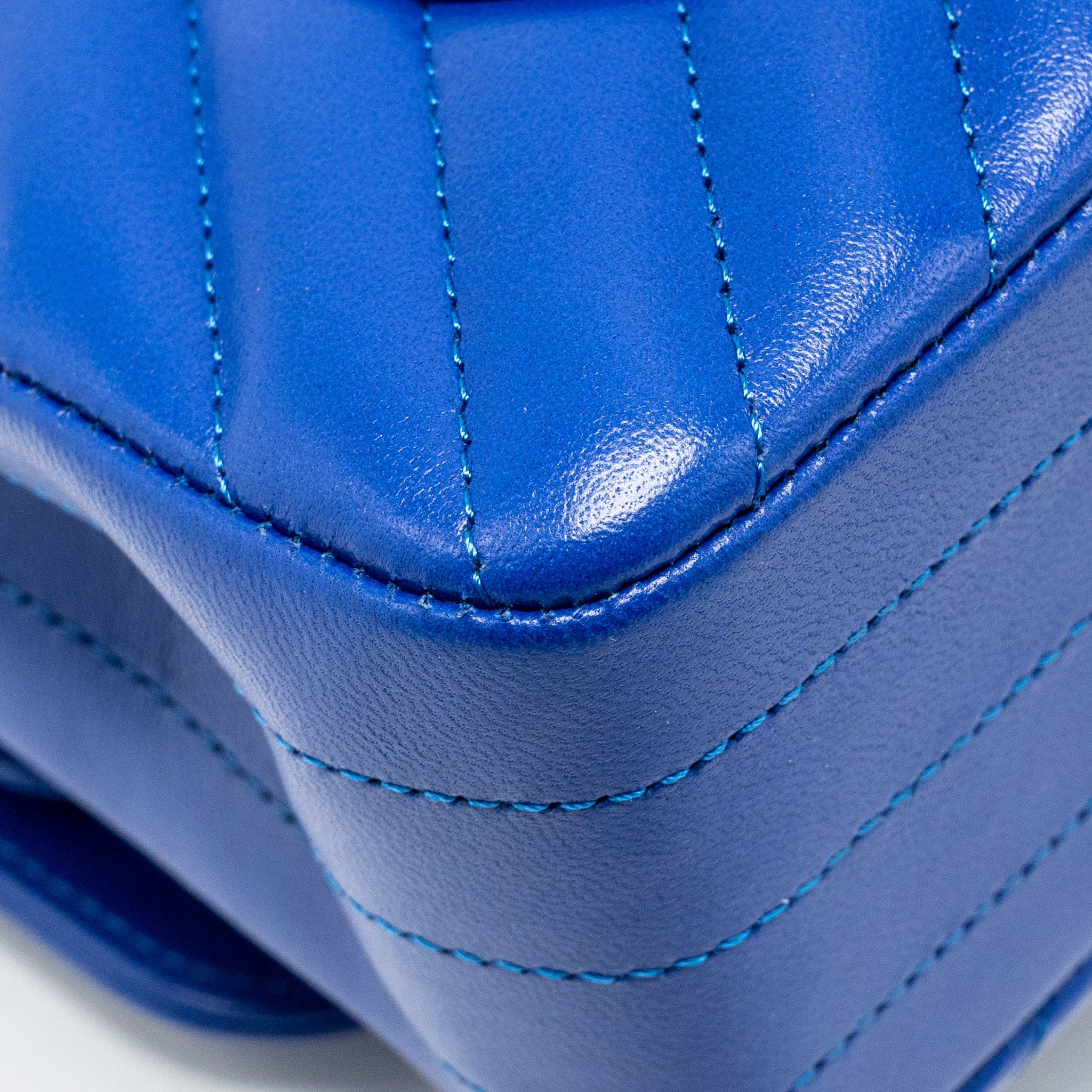 CHANEL SMALL CLASSIC DOUBLE FLAP BAG CHEVRON LAMBSKIN BLUE LGHW