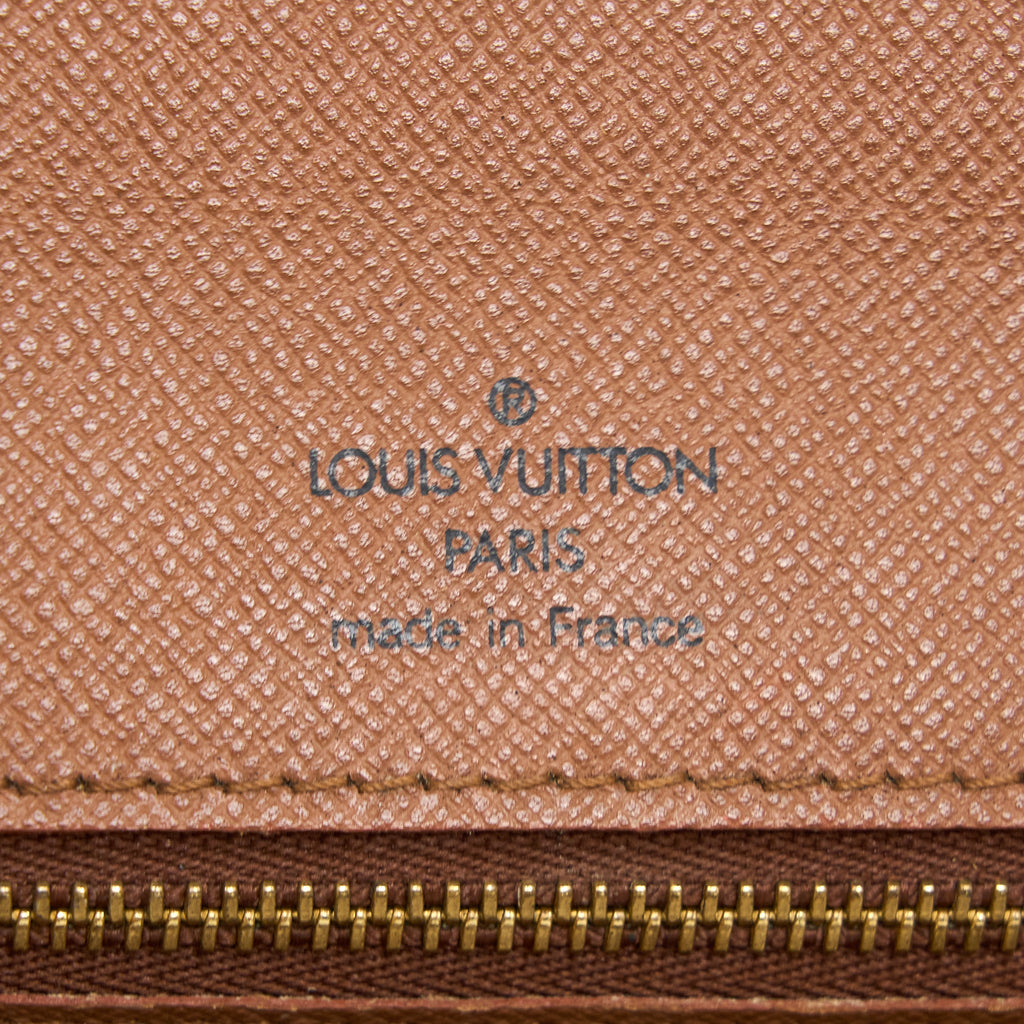 LOUIS VUITTON VINTAGE POCHETTE MÉTIS MONOGRAM CANVAS GHW