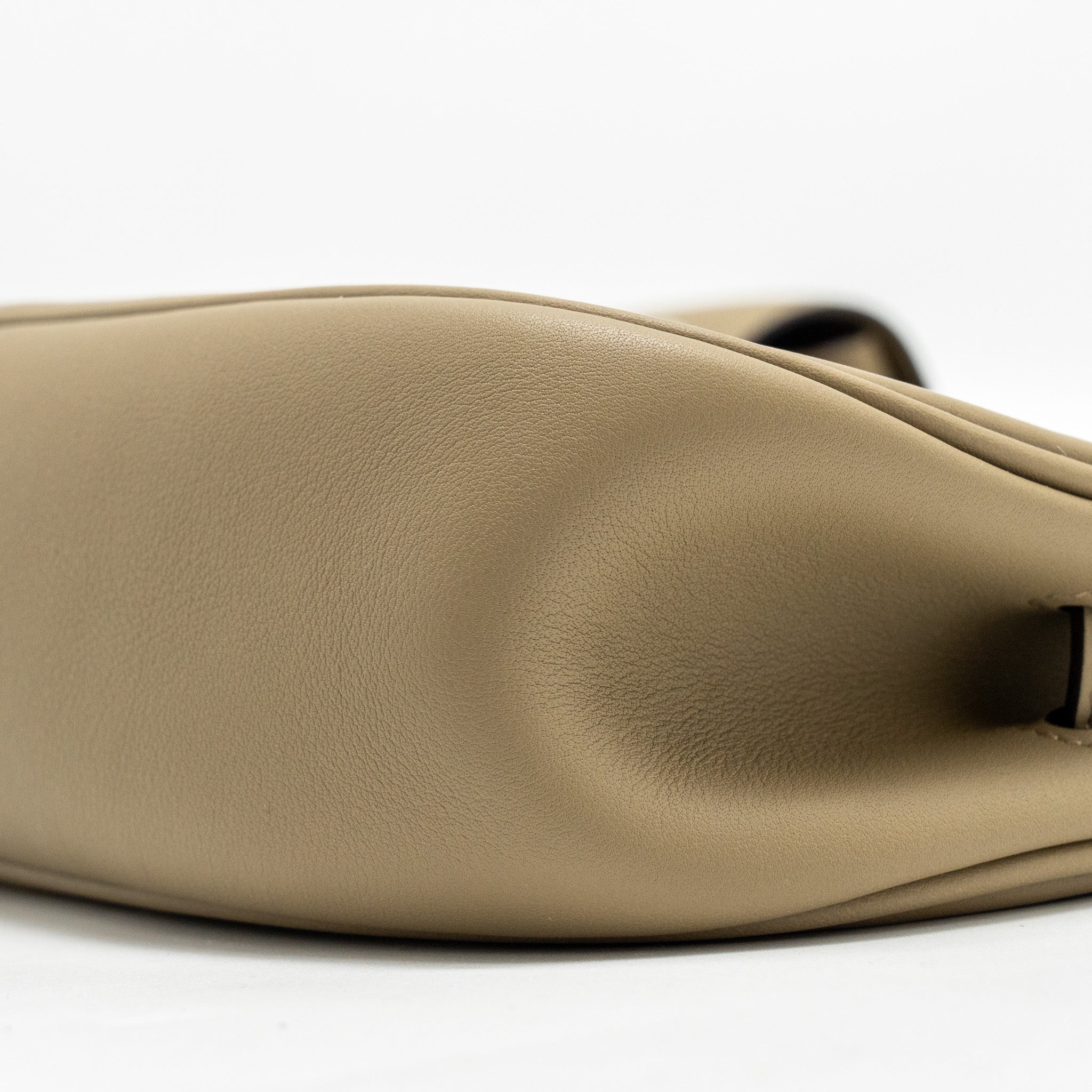 HERMES KELLY MOOVE SWIFT 8Q BEIGE MARFA SHW