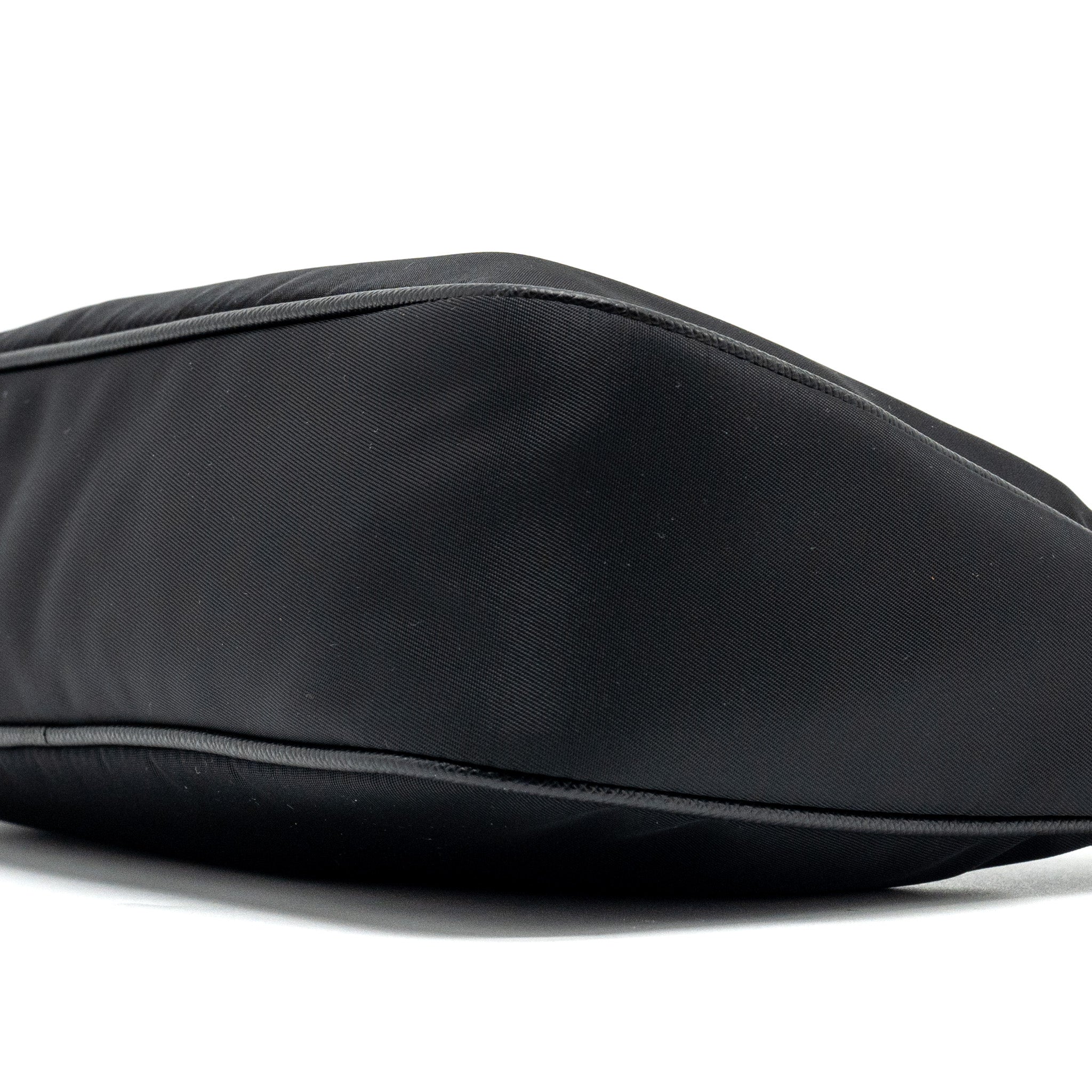 PRADA RE-EDITION 2005 NYLON BAG BLACK SHW
