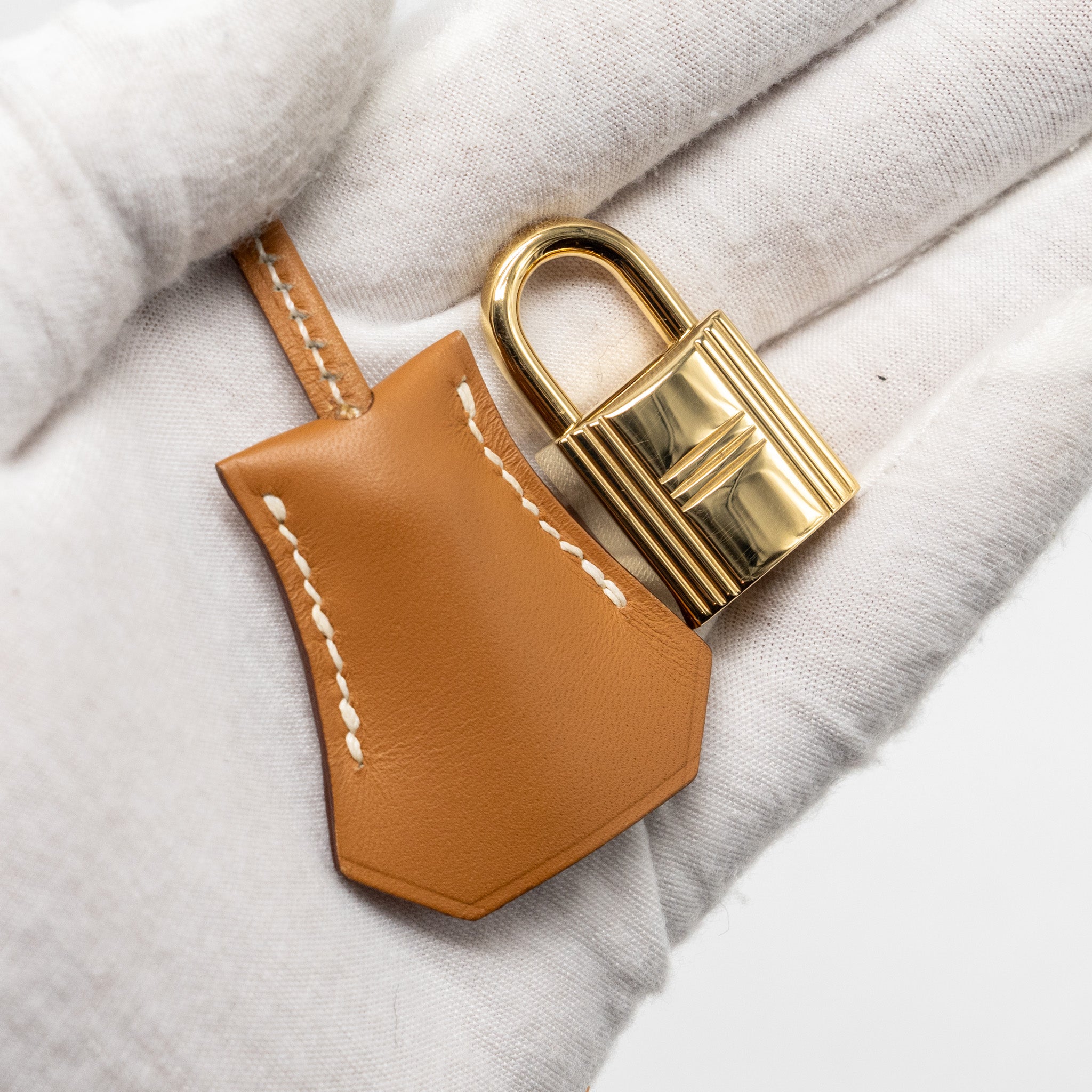 HERMES KELLY 28 BUTLER NATURE SABLE GHW