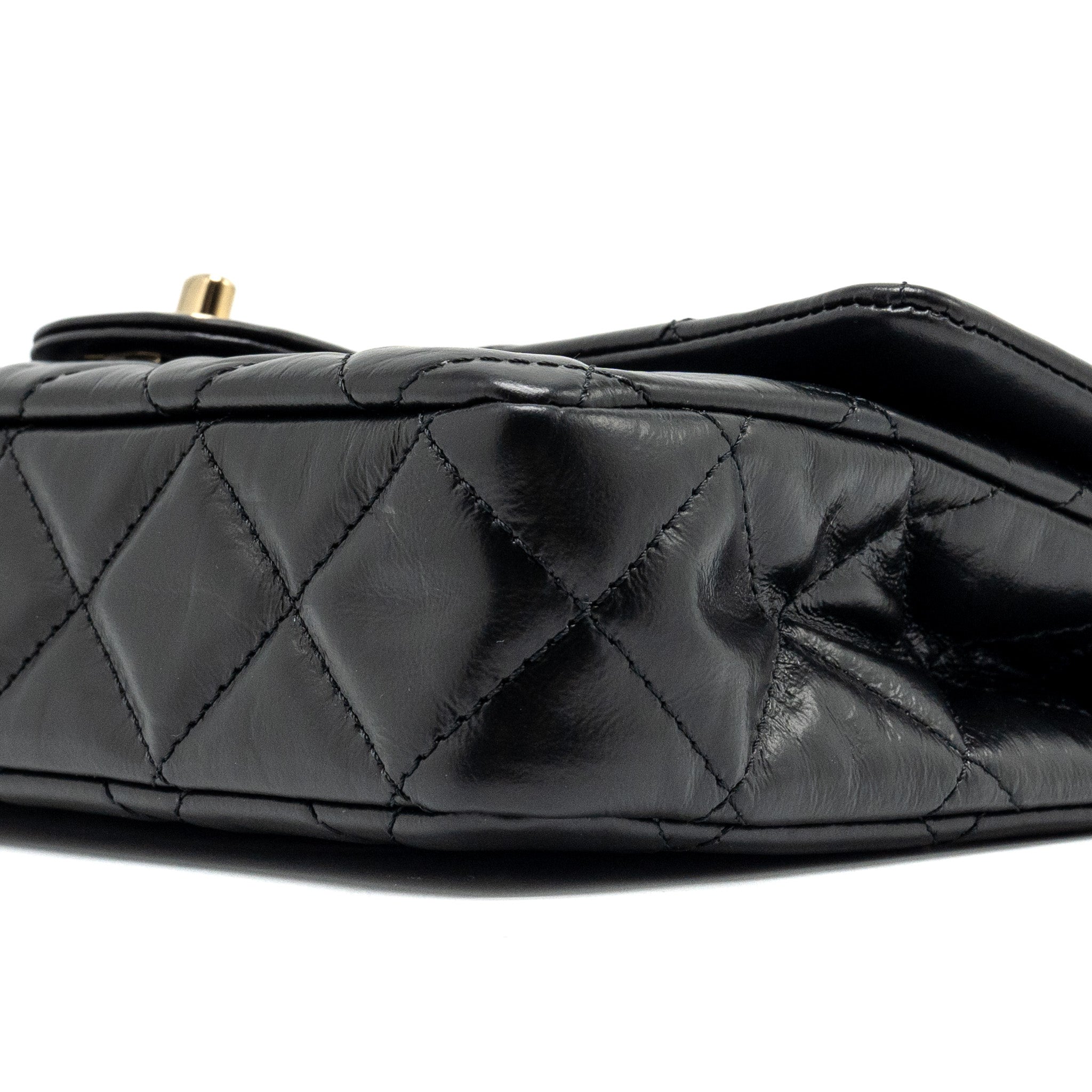 CHANEL 23A CLASSIC FLAP CLUTCH SHINY CALFSKIN BLACK LGHW (MICROCHIP)