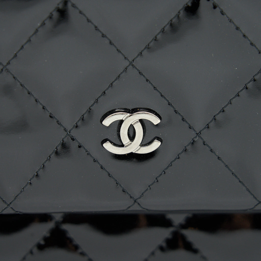 CHANEL FOLD OVER CLUTCH PATENT LEATHER BLACK SHW