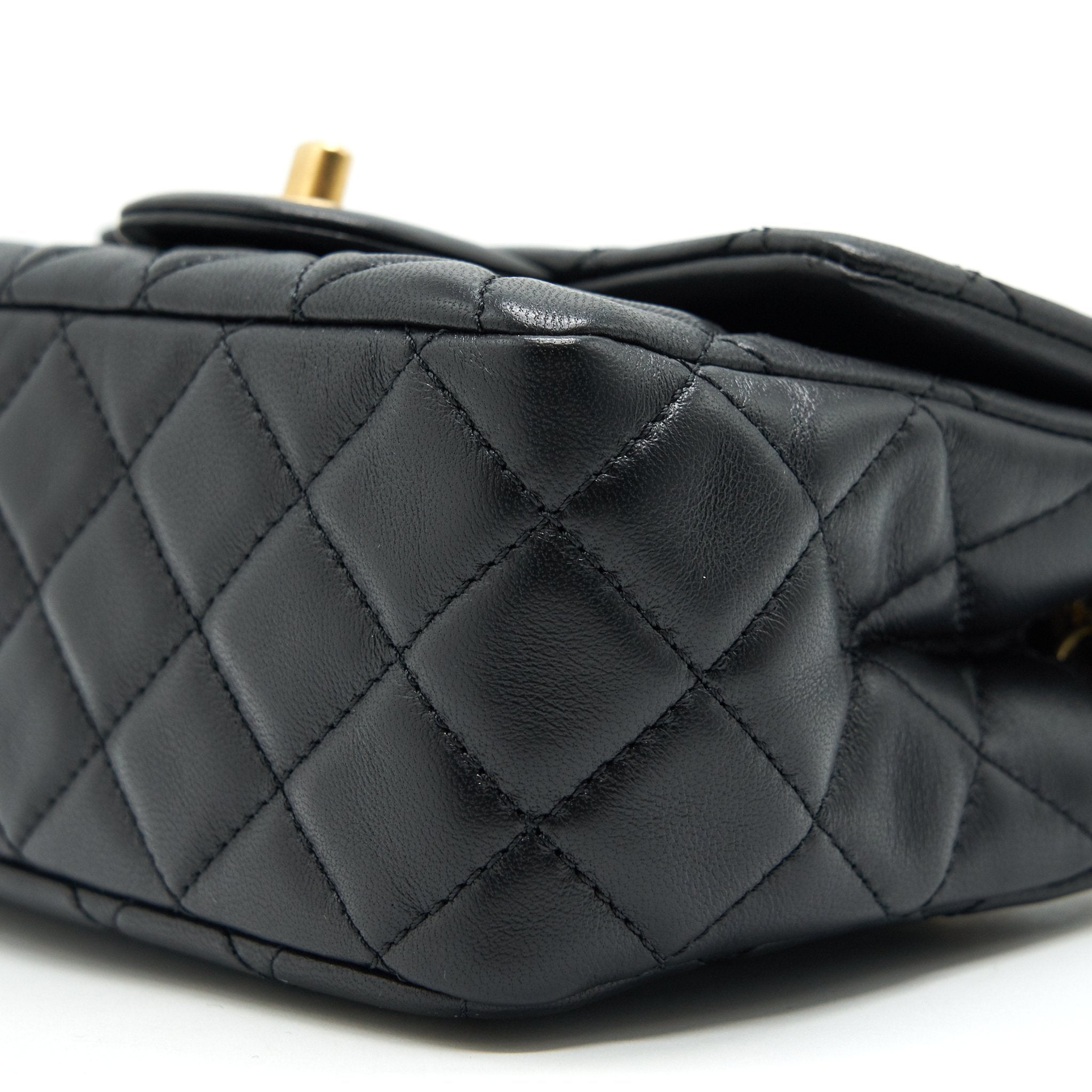 CHANEL 22C PEARL CRUSH MINI SQUARE FLAP BAG BLACK LAMBSKIN GHW (MICROCHIP)