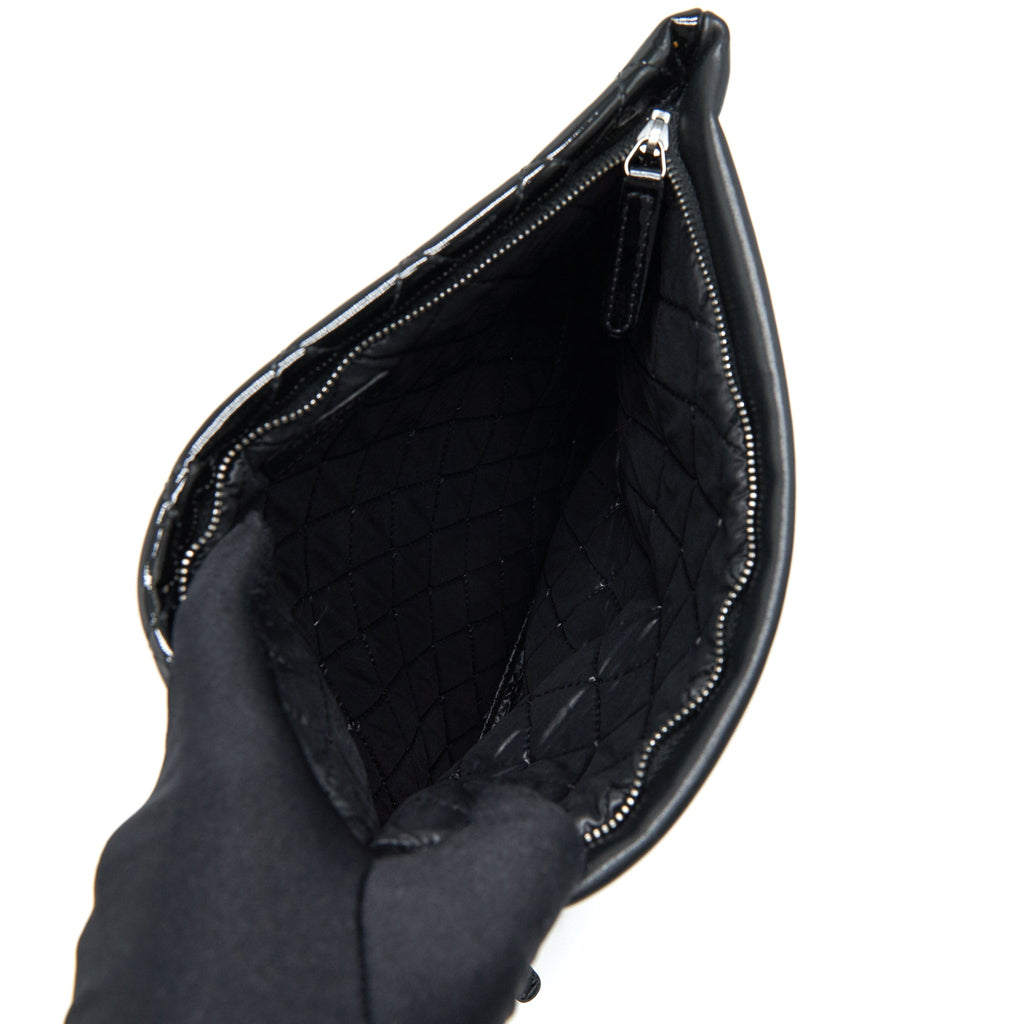 CHANEL FOLD OVER CLUTCH PATENT LEATHER BLACK SHW
