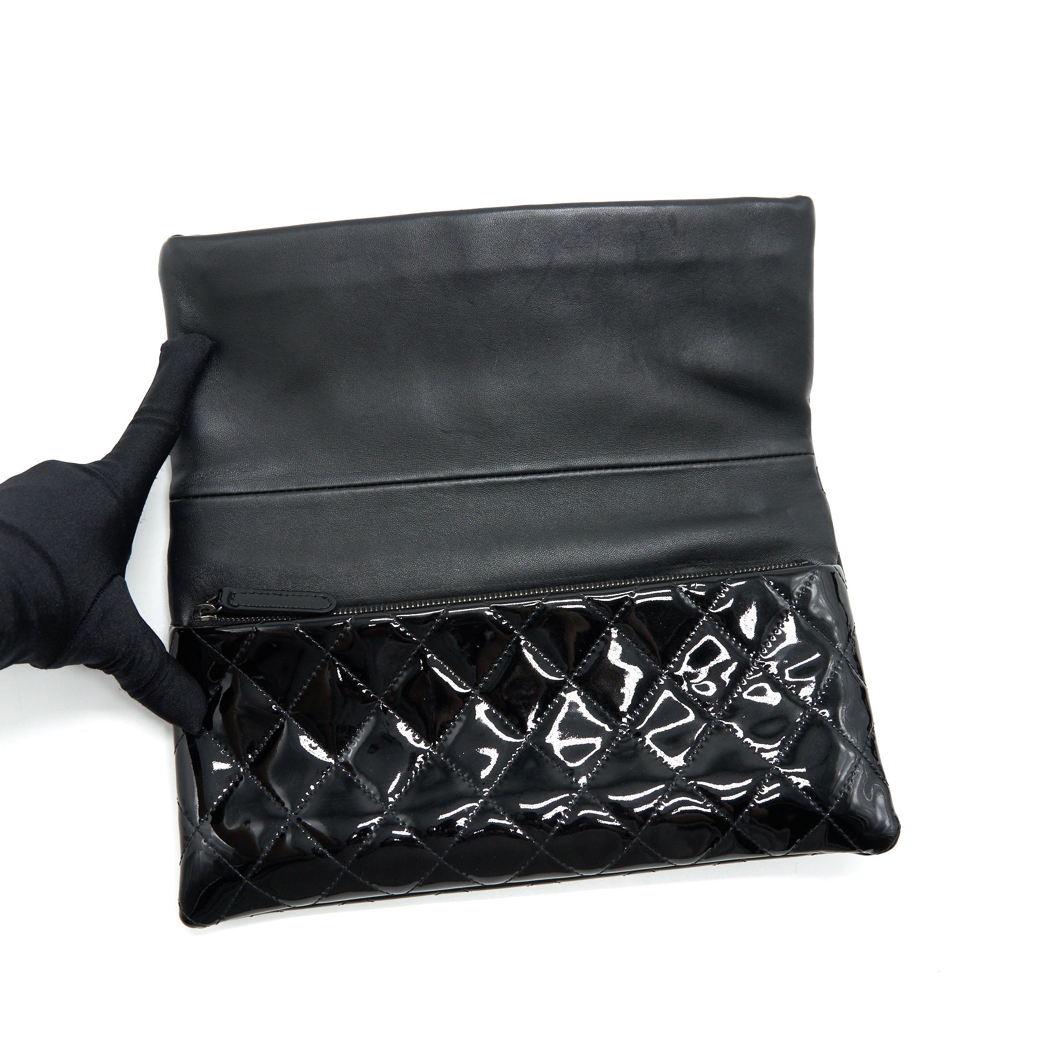 CHANEL FOLD OVER CLUTCH PATENT LEATHER BLACK SHW