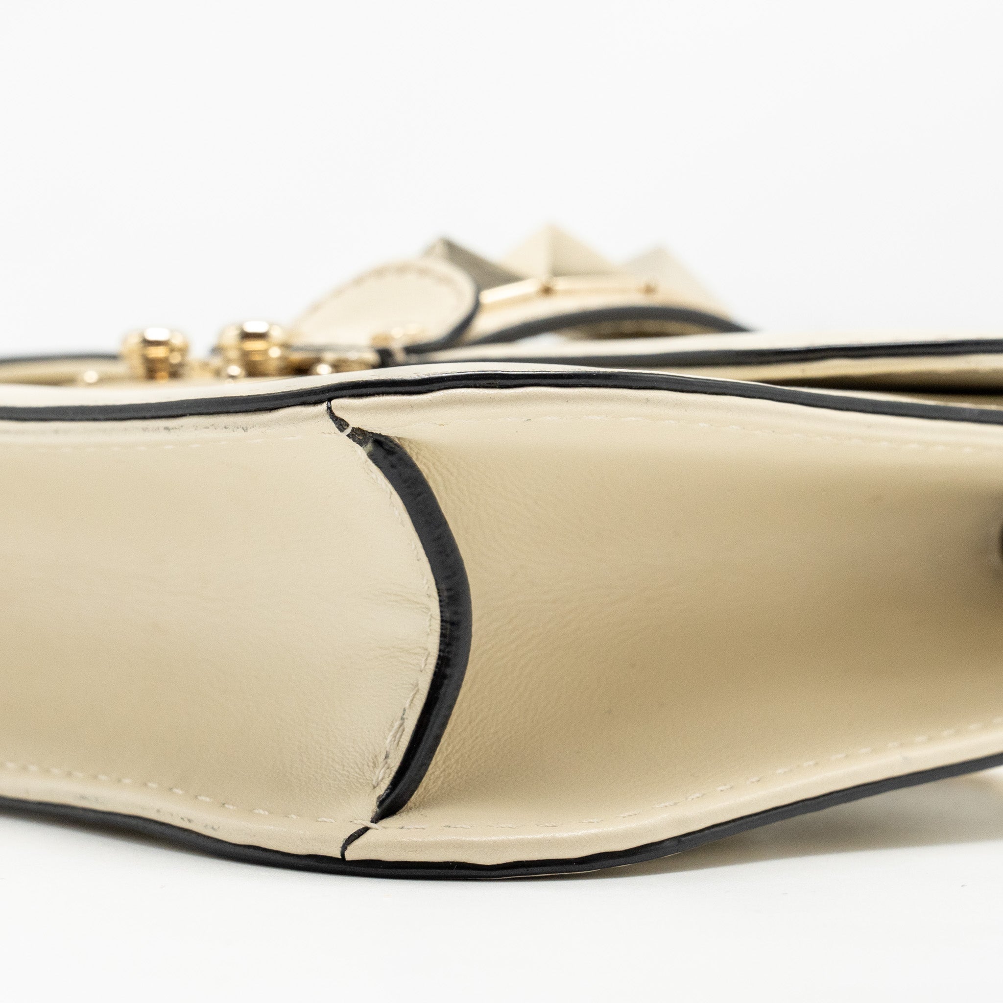 VALENTINO GARAVANI ROCKSTUD GLAM LOCK CHAIN BAG LEATHER WHITE LGHW