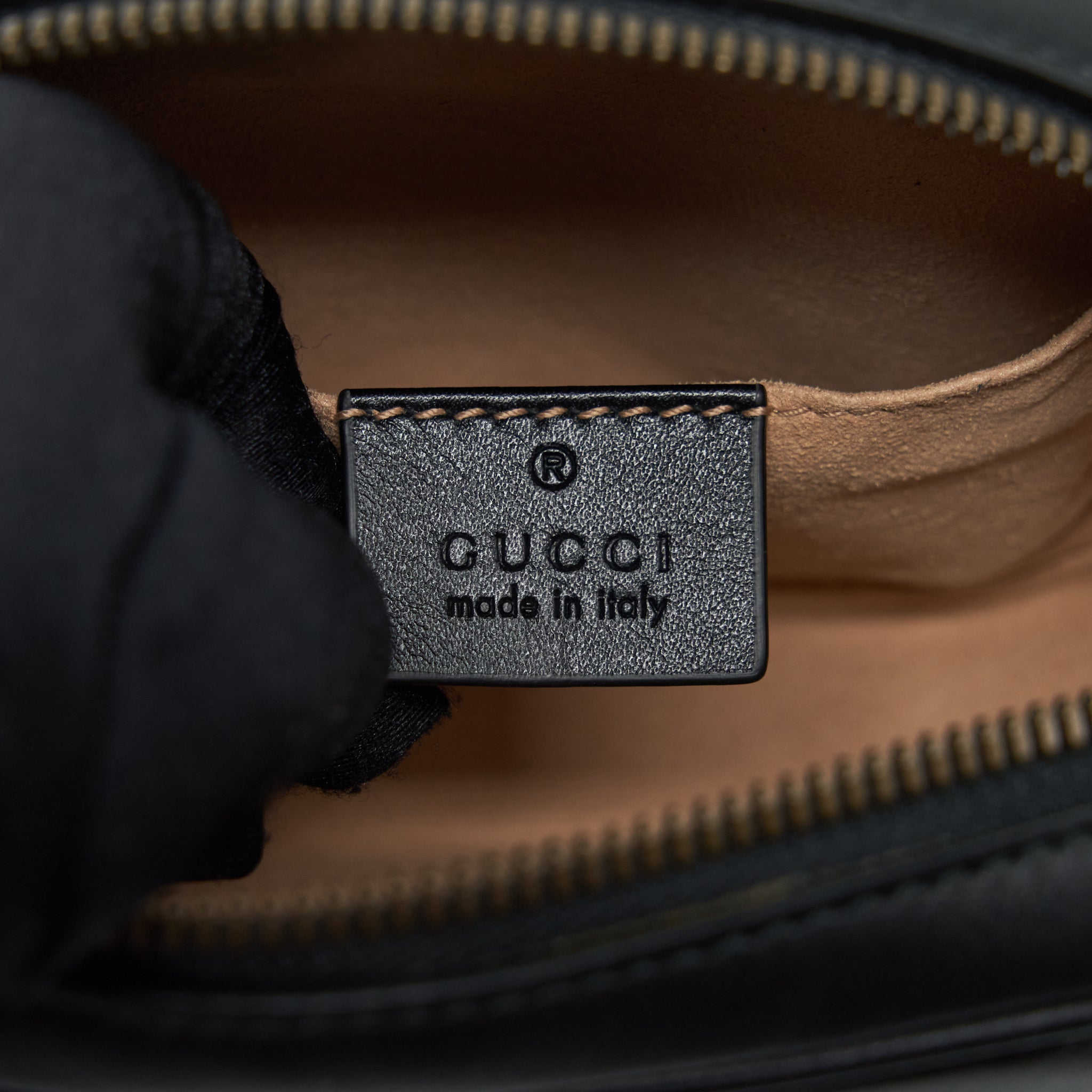 GUCCI GG MARMONT MATELASSE BELT BAG BLACK GHW