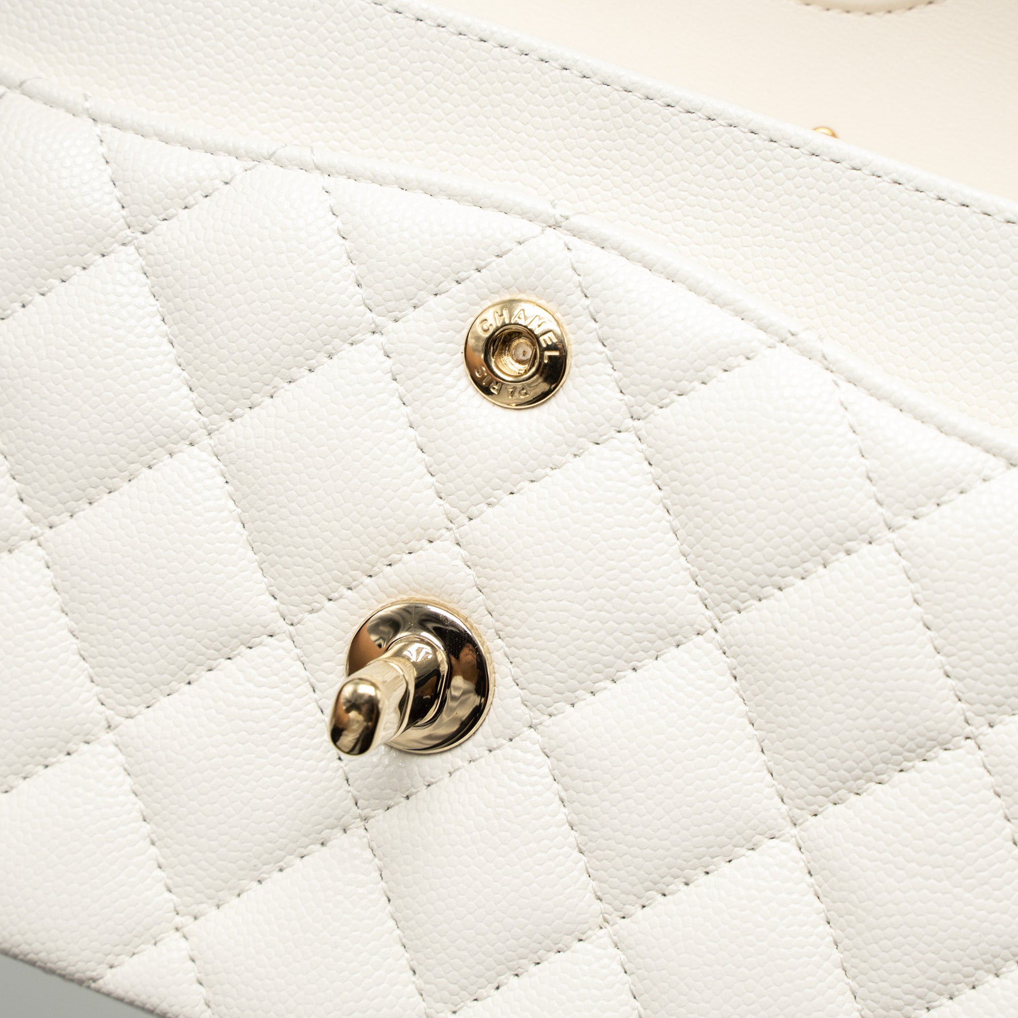 CHANEL SMALL CLASSIC DOUBLE FLAP BAG CAVIAR WHITE LGHW (MICROCHIP)