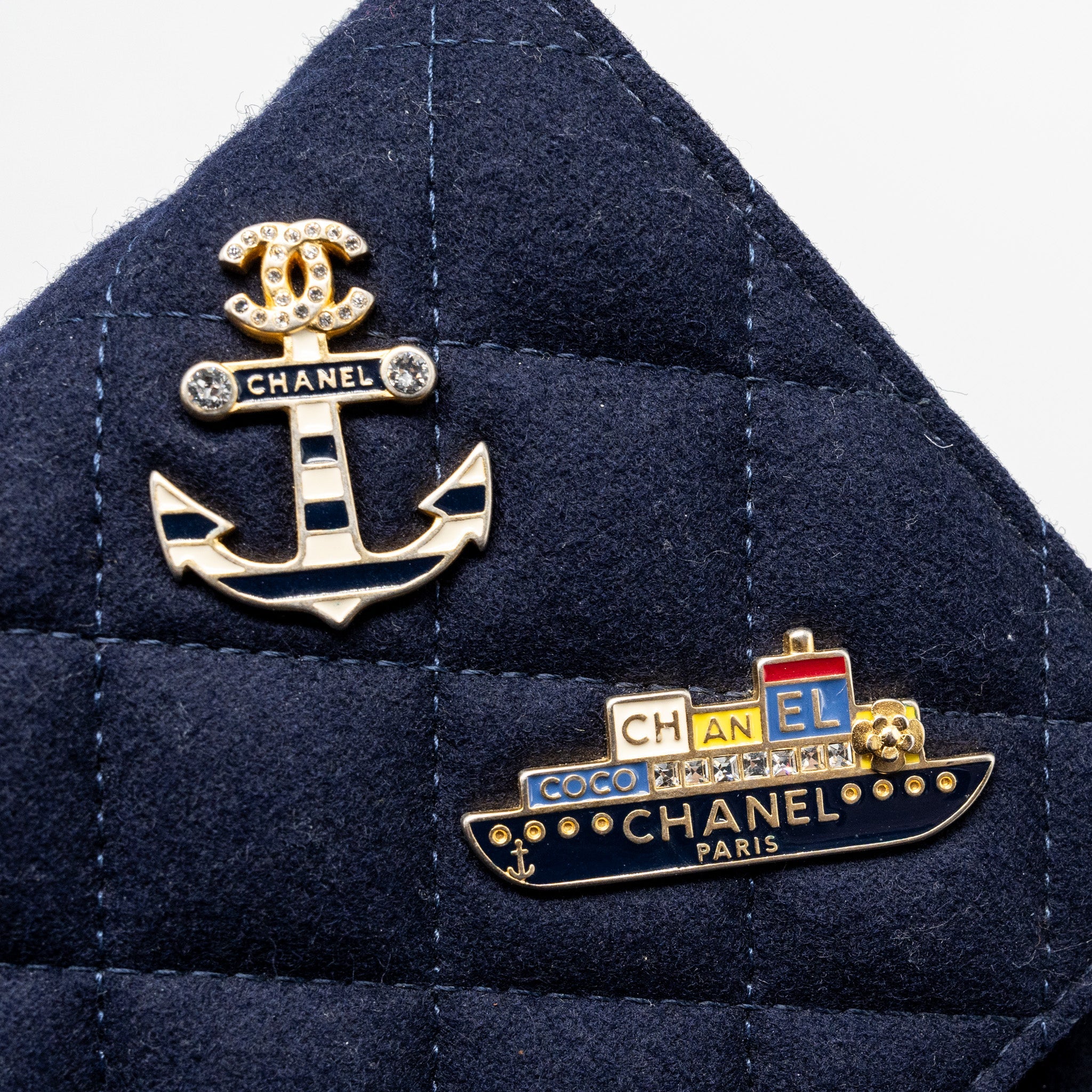 CHANEL 18A CHARMING NAVY WALLET ON CHAIN WOOL/CALFSKIN NAVY GHW