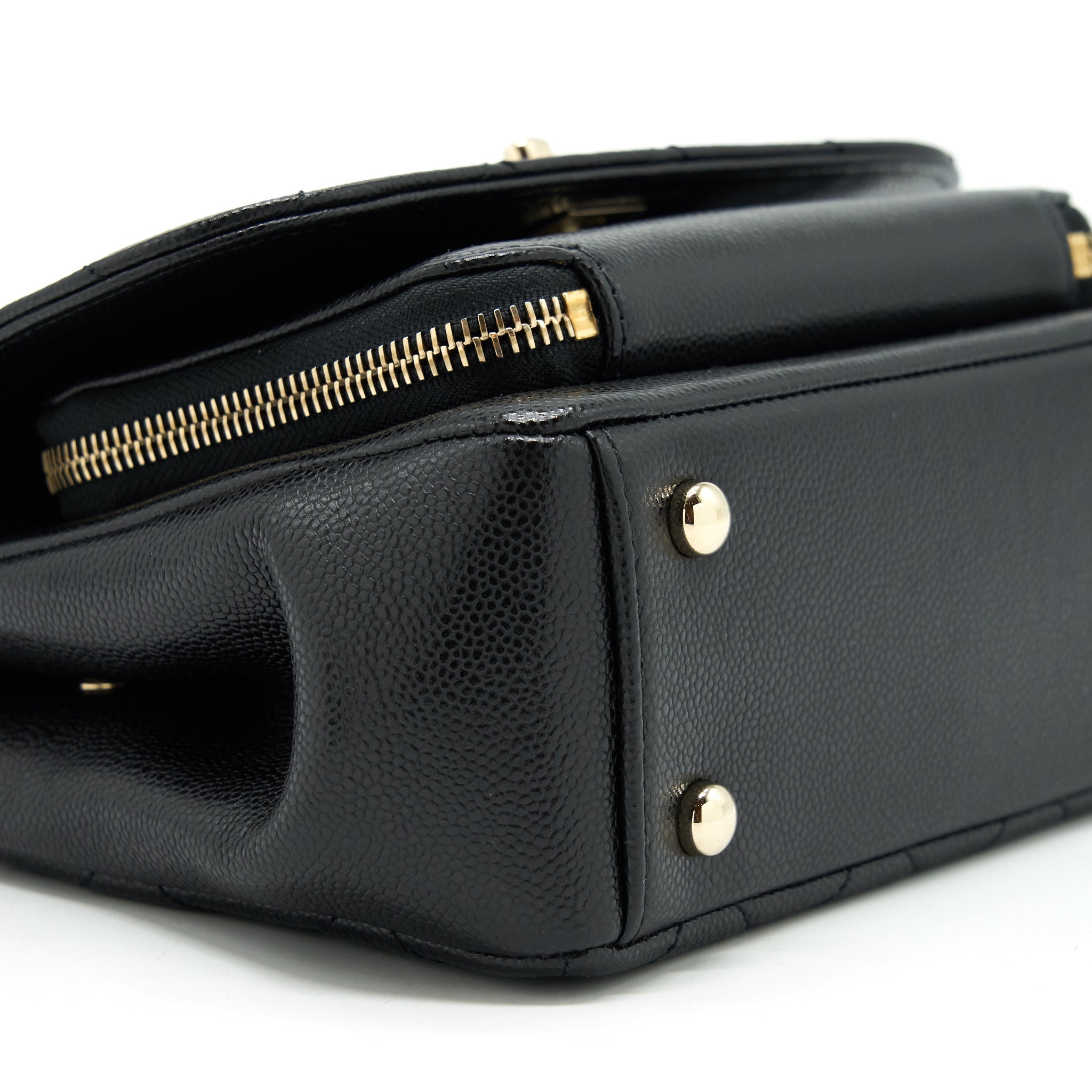 CHANEL 22P SMALL BUSINESS AFFINITY GRAINED CALFSKIN BLACK LGHW (MICROCHIP)