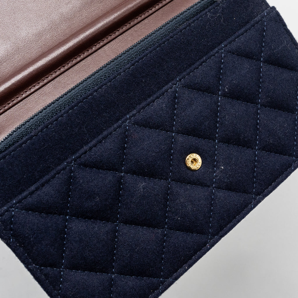 CHANEL 18A CHARMING NAVY WALLET ON CHAIN WOOL/CALFSKIN NAVY GHW