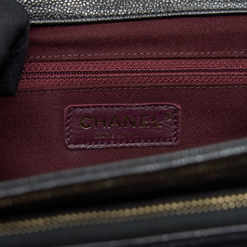 CHANEL 22P SMALL BUSINESS AFFINITY GRAINED CALFSKIN BLACK LGHW (MICROCHIP)