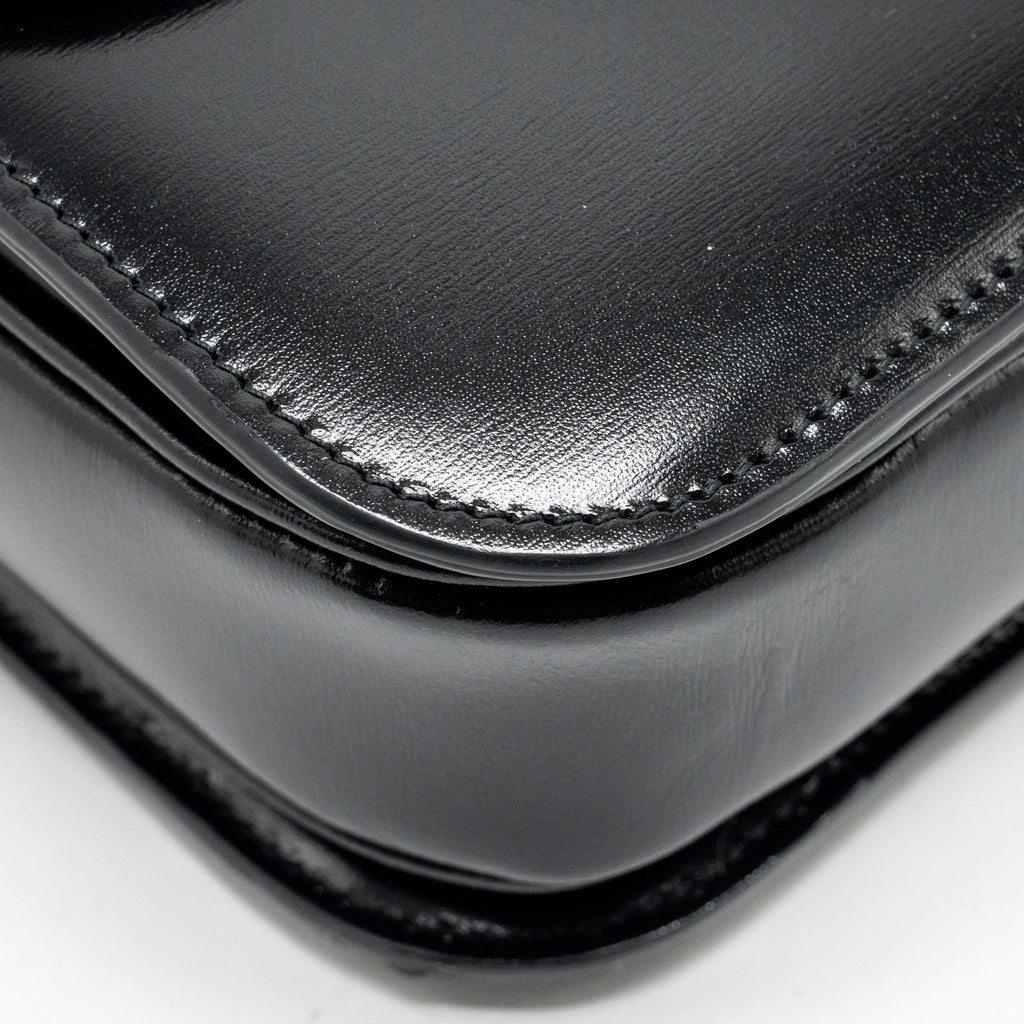 CELINE CLASSIC TRIOMPHE BAG SHINY CALFSKIN BLACK GHW