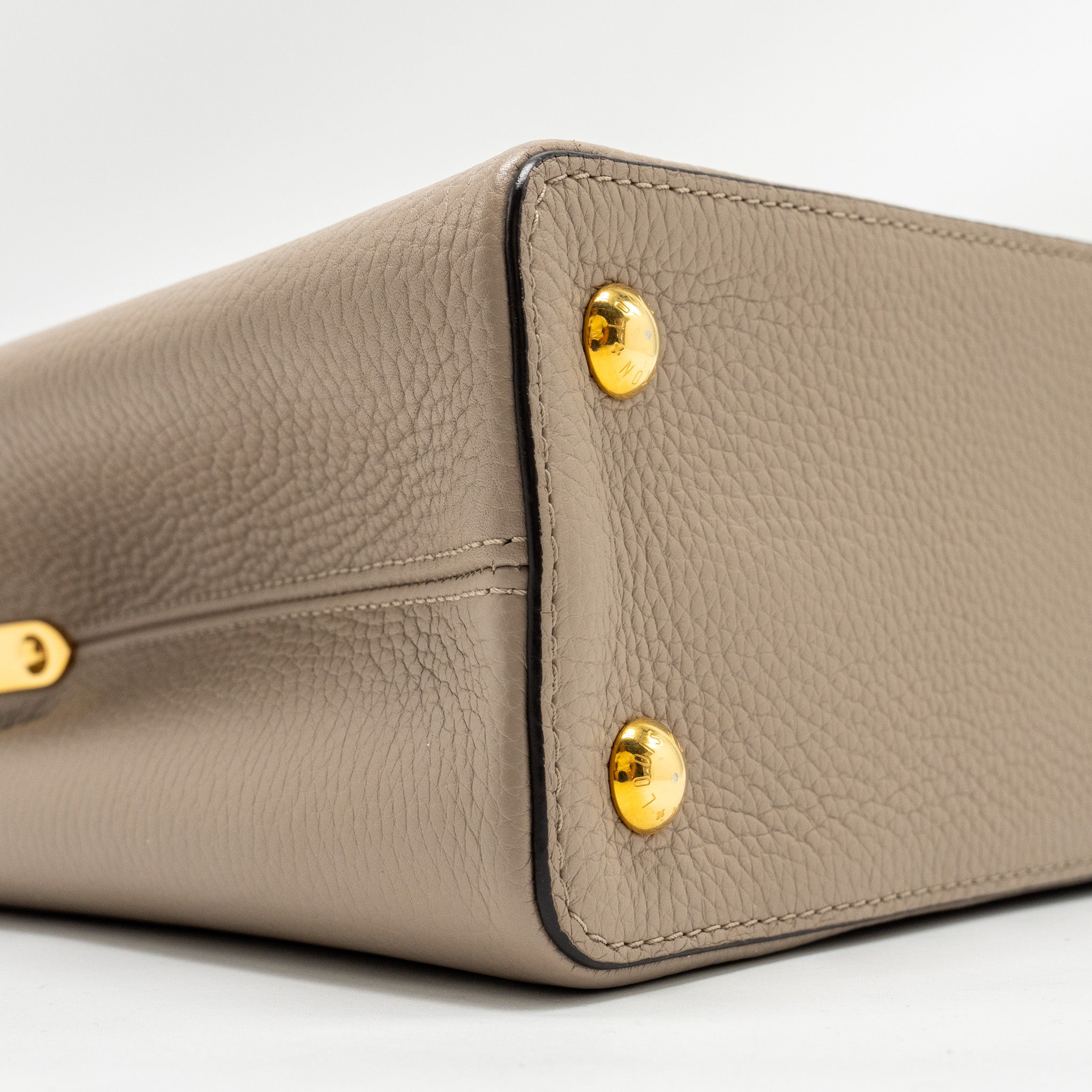 LOUIS VUITTON CAPUCINES PM CALFSKIN GREY GHW