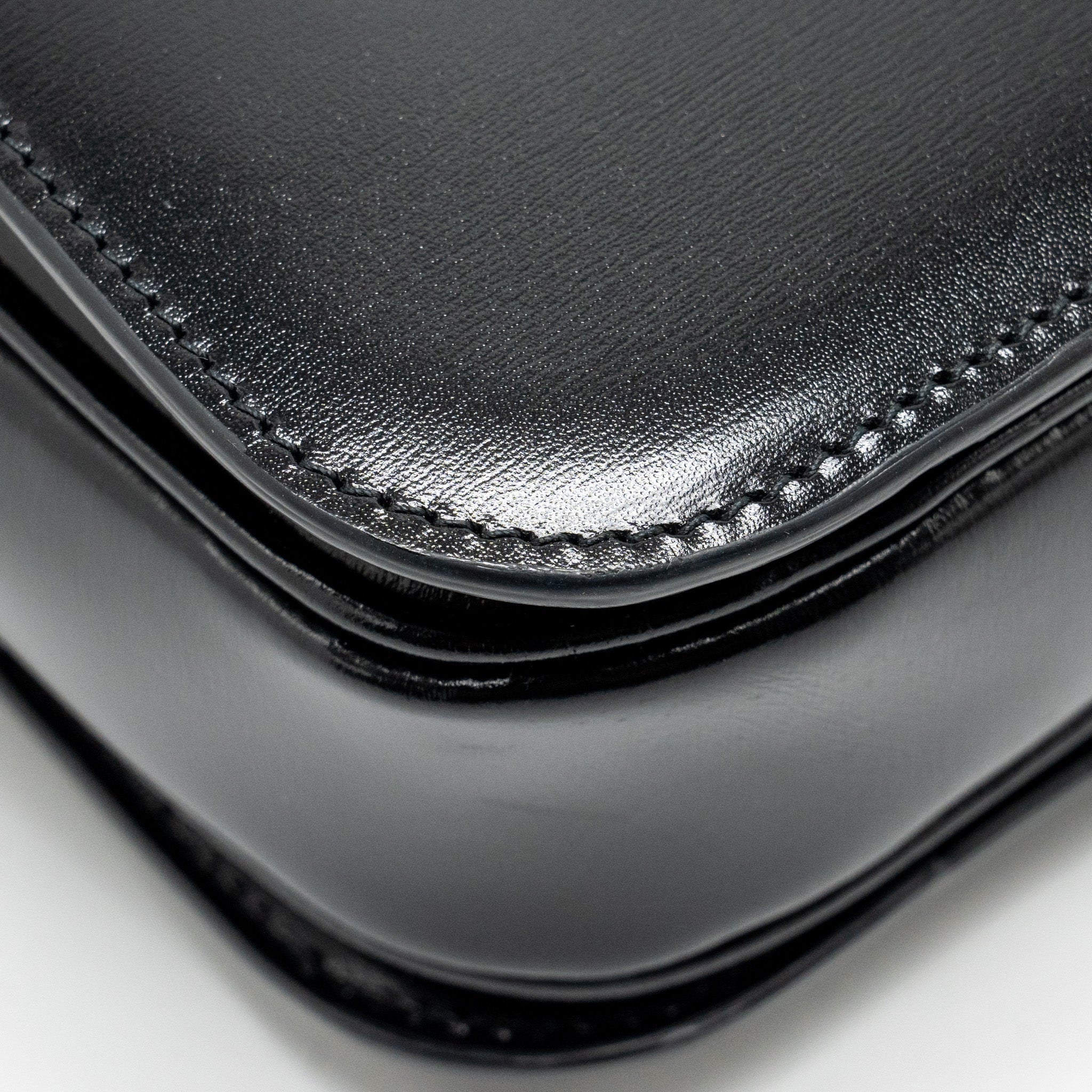 CELINE CLASSIC TRIOMPHE BAG SHINY CALFSKIN BLACK GHW