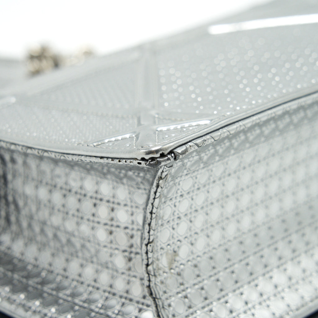 CHRISTIAN DIOR DIORAMA MEDIUM IN METALLIC SILVER WITH SHW