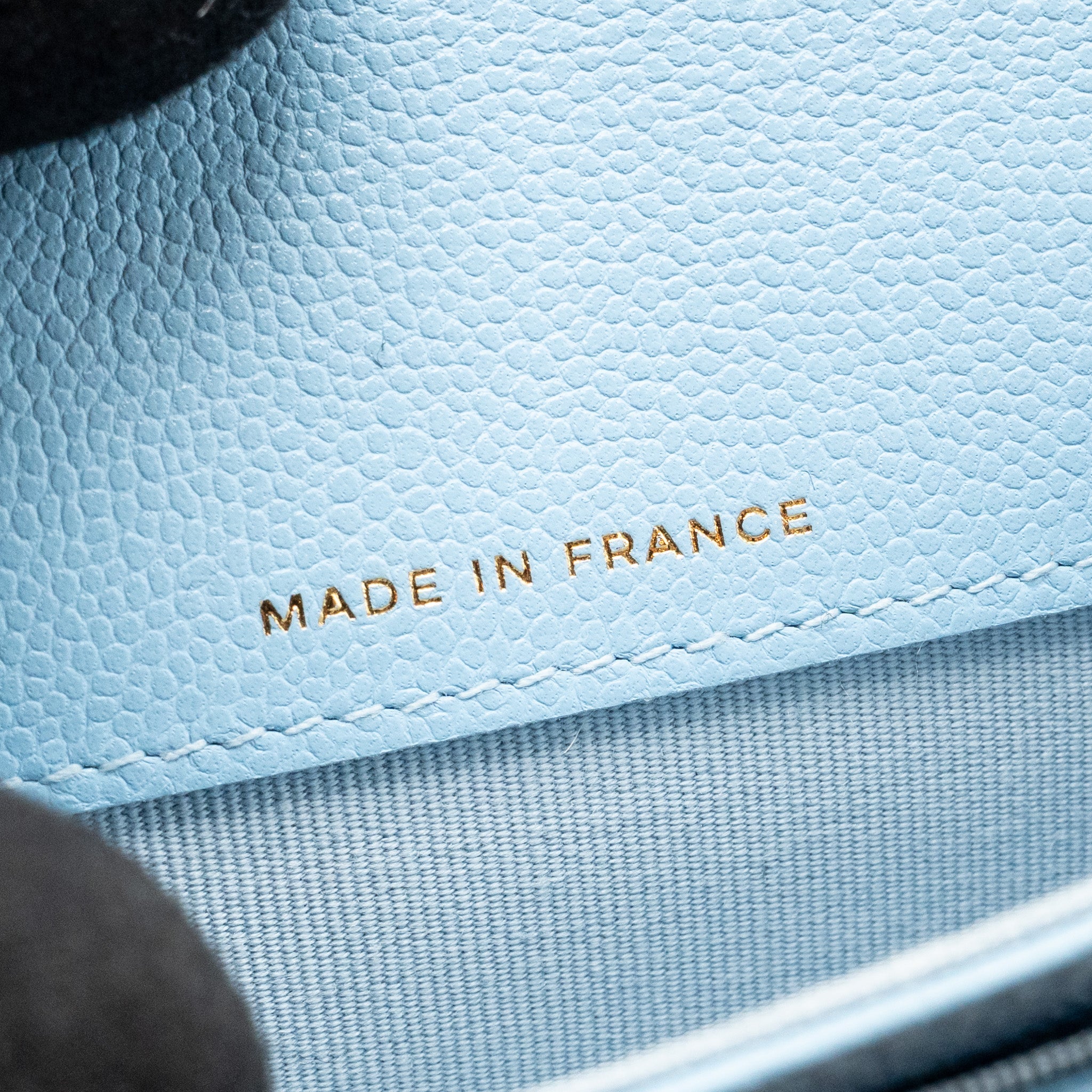 CHANEL CLASSIC FLAP CARD HOLDER CAVIAR BLUE LGHW (MICROCHIP)