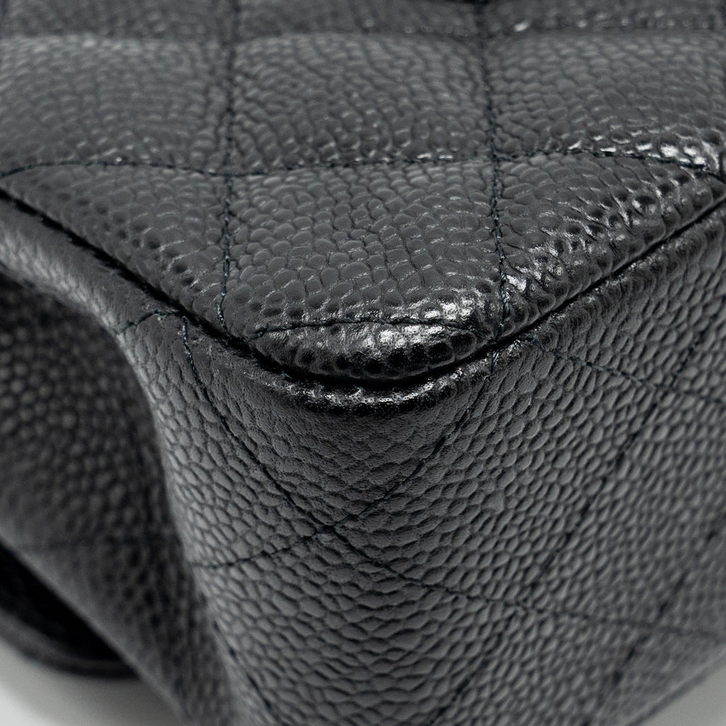 CHANEL MEDIUM CLASSIC DOUBLE FLAP BAG CAVIAR BLACK GHW