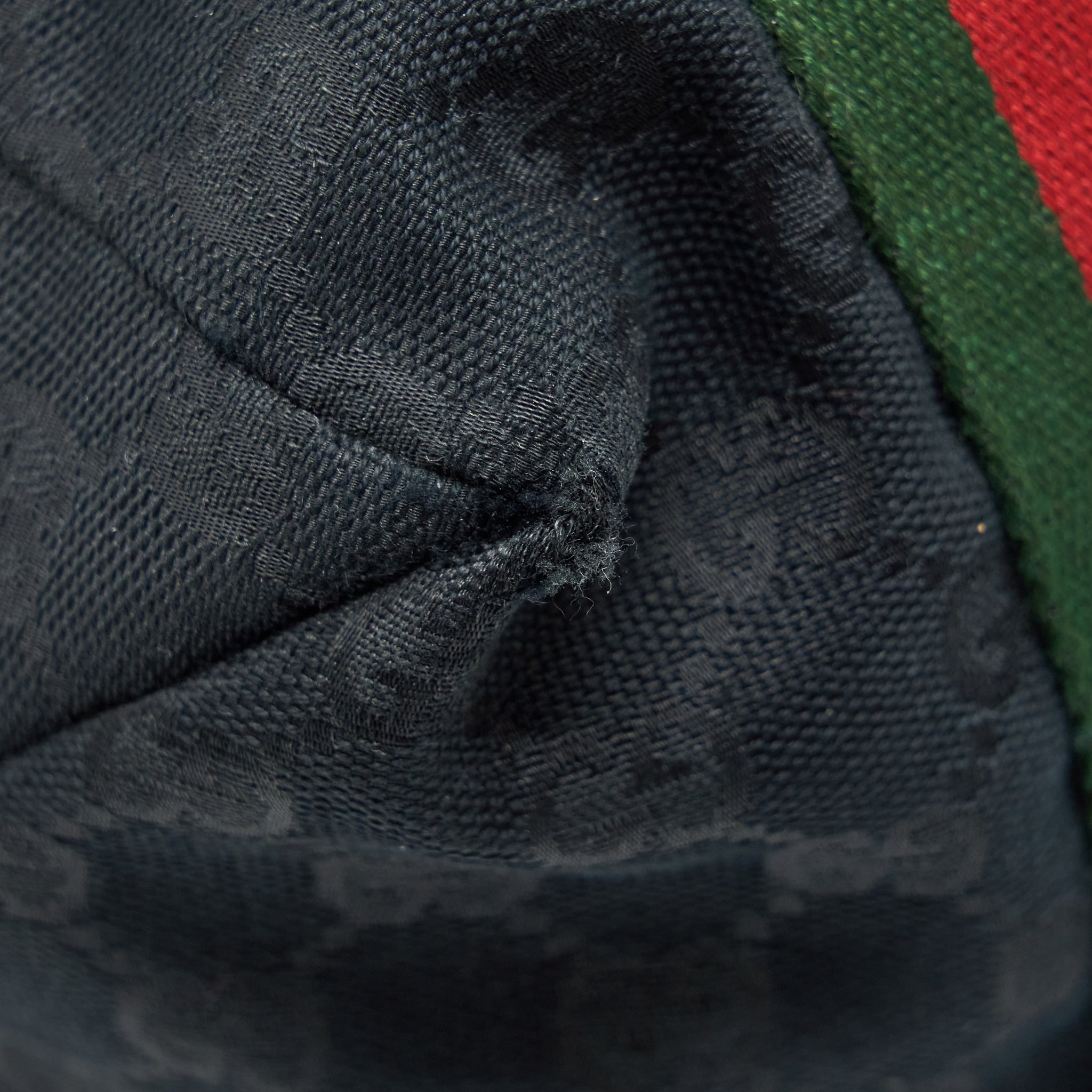 GUCCI TOTE FABRIC GG SUPREME BLACK