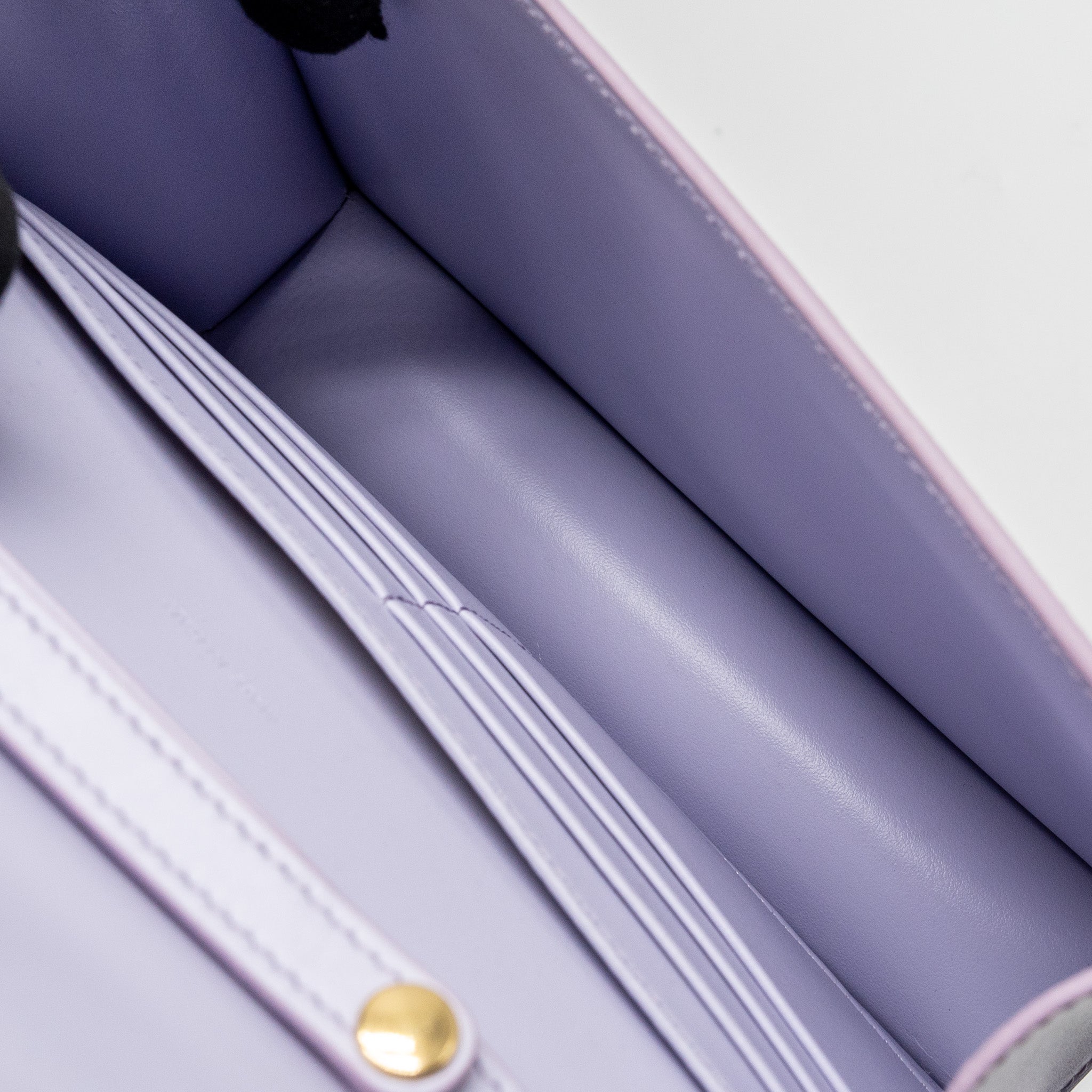 CELINE TRIOMPHE WALLET ON CHAIN MARGO SHINY CALFSKIN LIGHT LAVENDER GHW